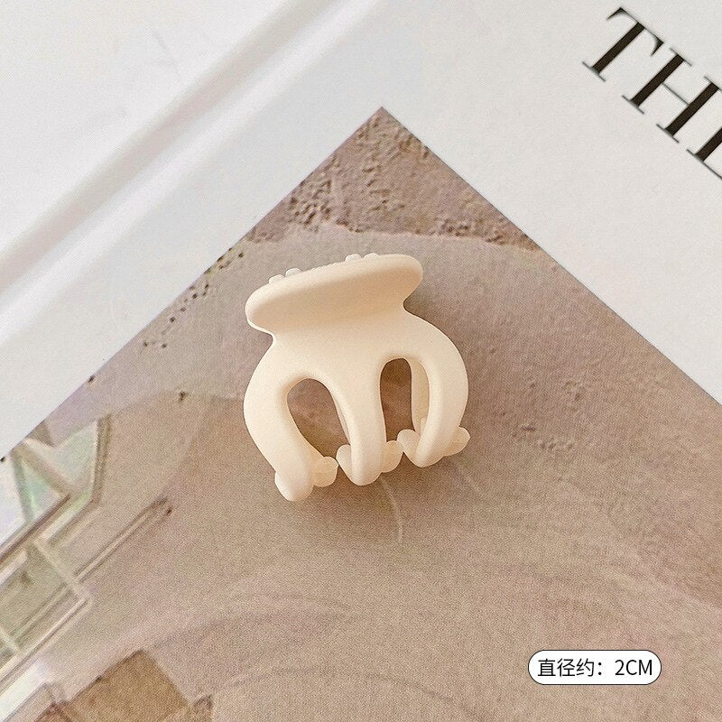 HULIANFU Sweet Solid Color Hair Clip for Women Girls Hair Claw Chic Barrettes Claw Crab Hairpins Styling Fashion Spring Hair Accessories - Deanwangkt