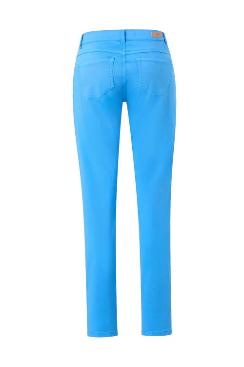 Hose mit Slim-Fit – Modellaufnahme
