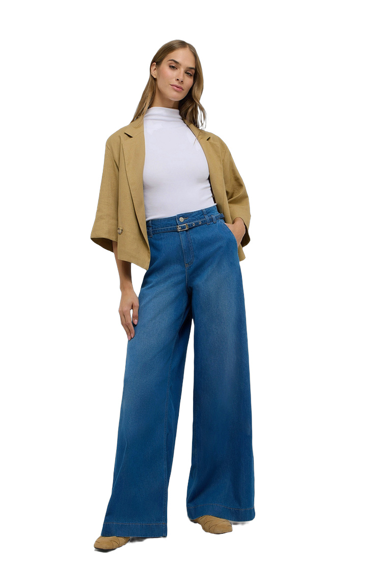 Leichte Damenhose mit seitlichen Fronttaschen – Rückansicht