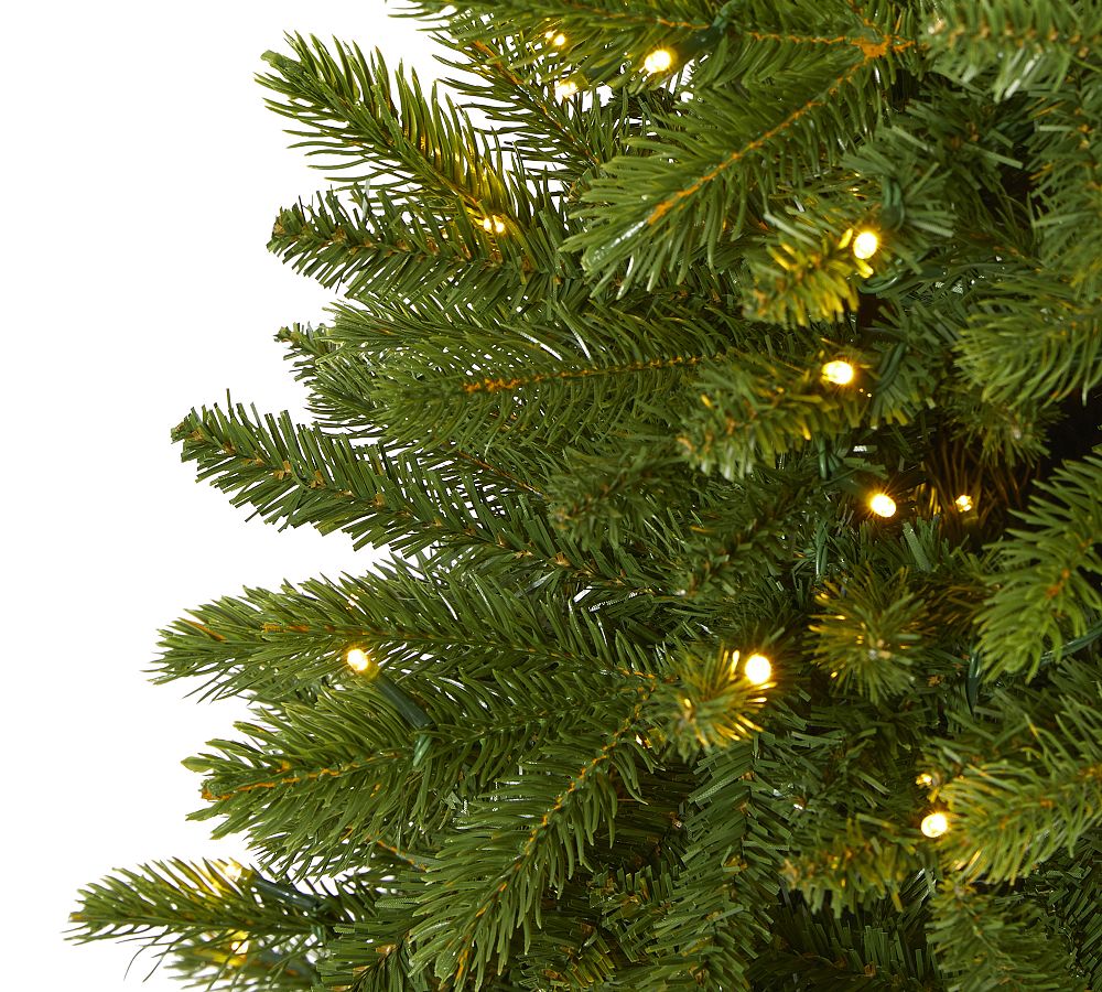 Lit Sierra Spruce Artificial Christmas Tree