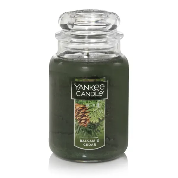 Yankee Candle Balsam & Cedar Large Jar – 22 oz, Fresh Forest Scent