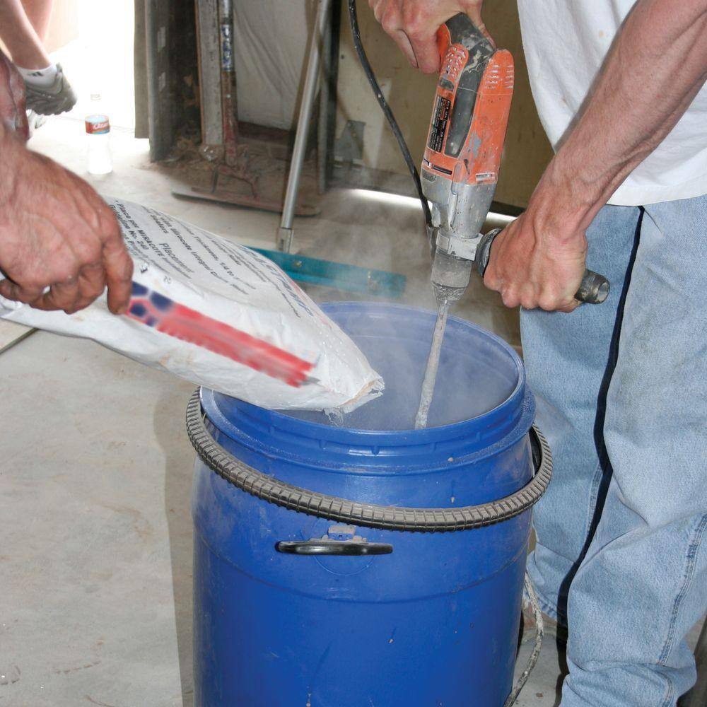 Kraft Tool 15-Gallon HDPE Mixing Barrel with Lid for Construction Materials