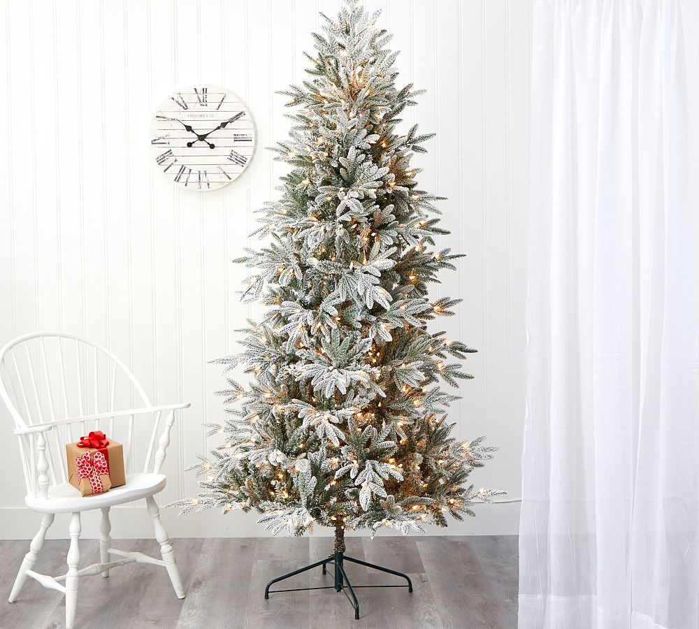 Faux Lit Flocked Manchester Spruce