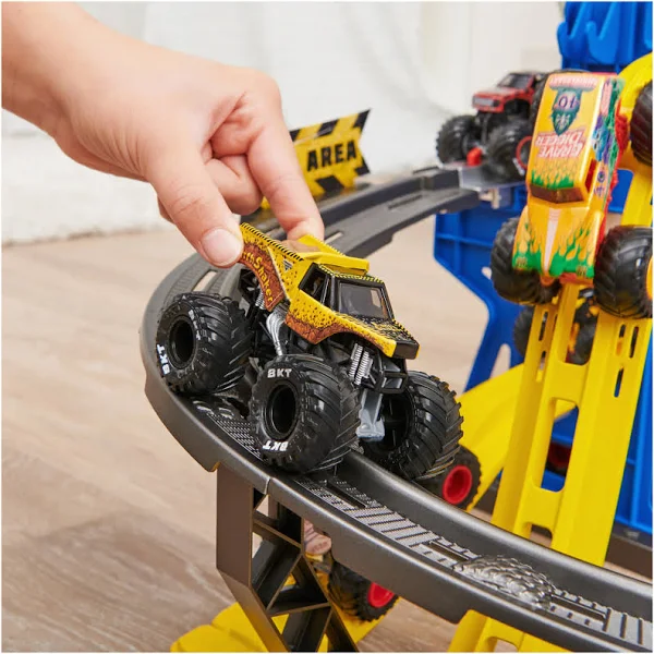 Monster Jam Garage Playset and Storage