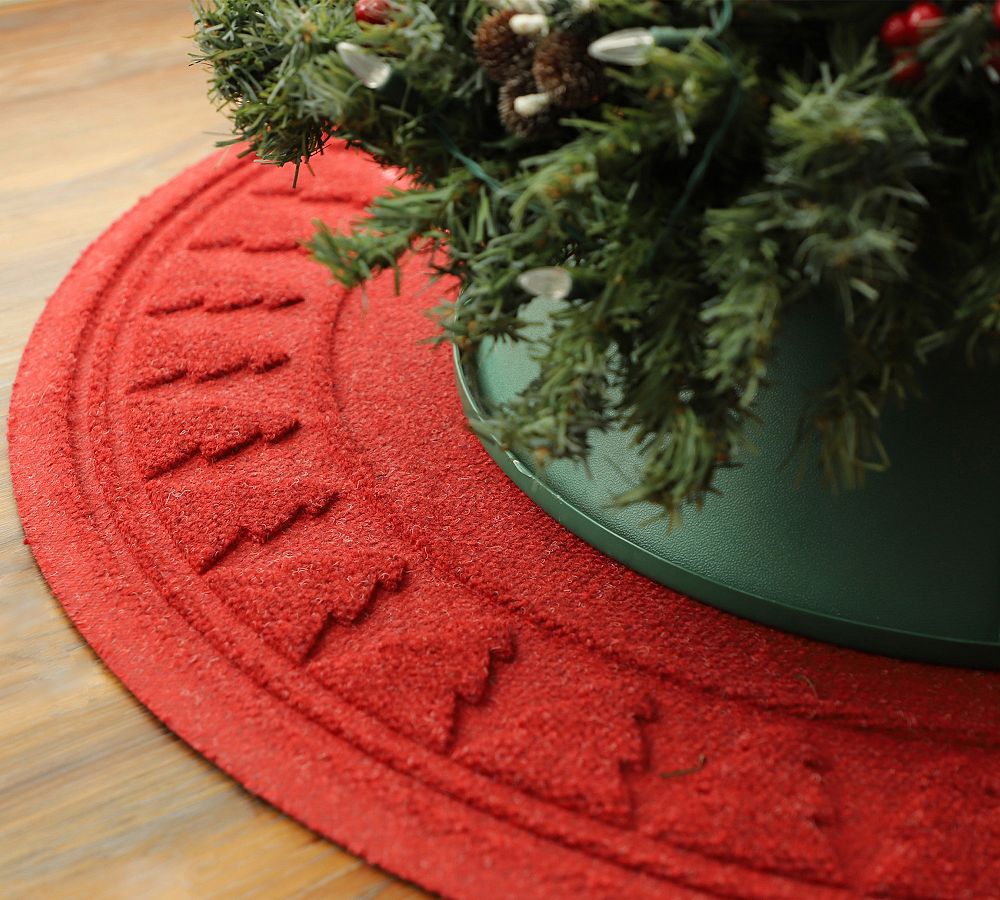 Pine Tree Water-Resistant Round Tree Skirt, 35′′ Diameter, PET Polyester & SBR Rubber