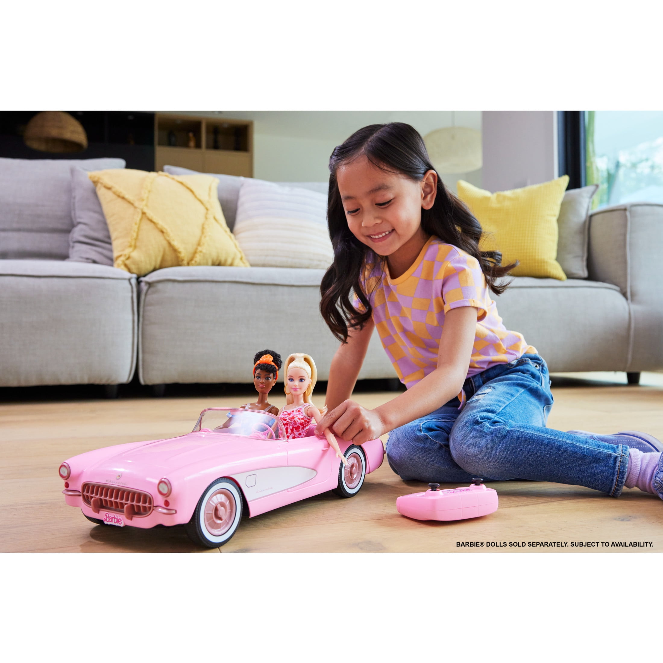 Hot Wheels RC Barbie Corvette 1956 Stingray, Remote Control Car with Movie-Accurate Details, 2.4 GHz Frequency, Fits Two Dolls
