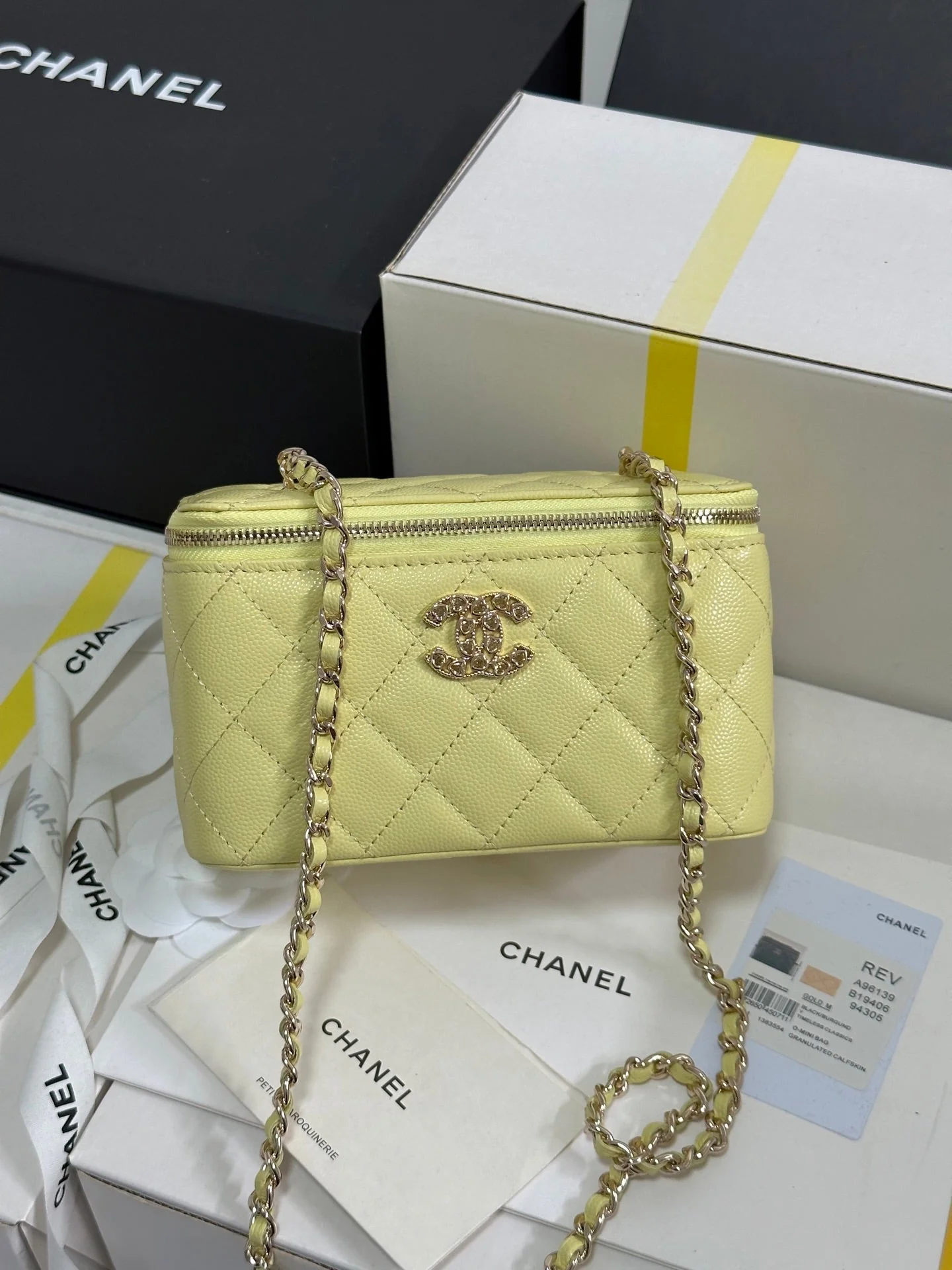 CHANEL 25C Vanity Case 17cm Yellow Caviar Leather Heart Rhinestone Light Gold Hardware 243418