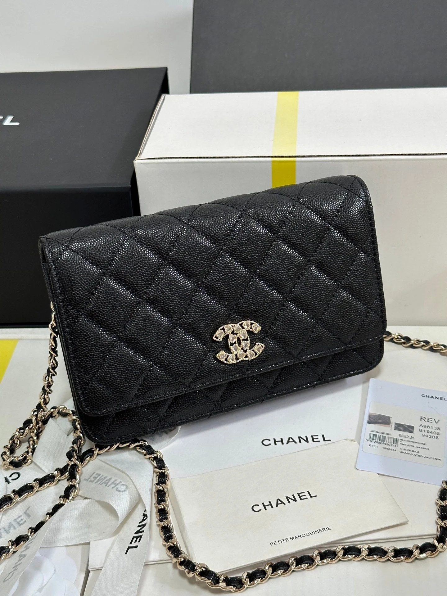 CHANEL 25P Wallet On Chain 19cm Black Cowhide Heart Rhinestone 243601