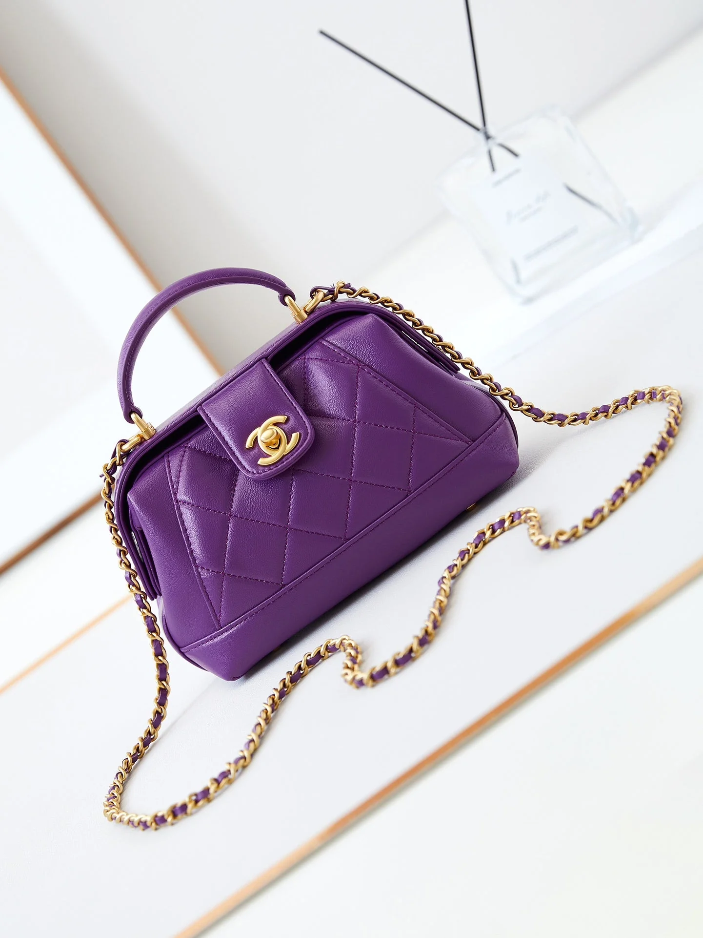 CHANEL 24A Top Handle 18cm Purple Wax Leather Gold Hardware 238467