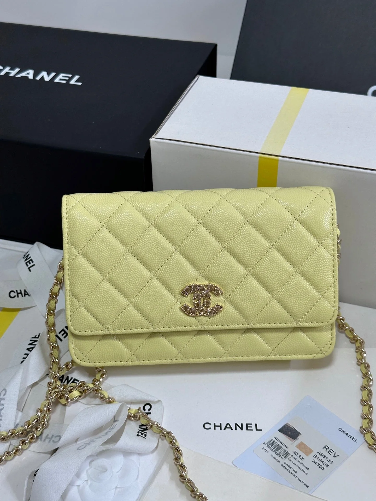 CHANEL 25P Wallet On Chain 19cm Yellow Pastel Cowhide Heart Rhinestone 243595