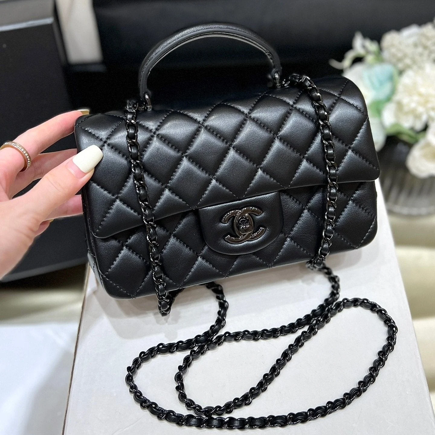 CHANEL 25C Mini Flap Bag Top Handle 20cm Black Lambskin Black Hardware