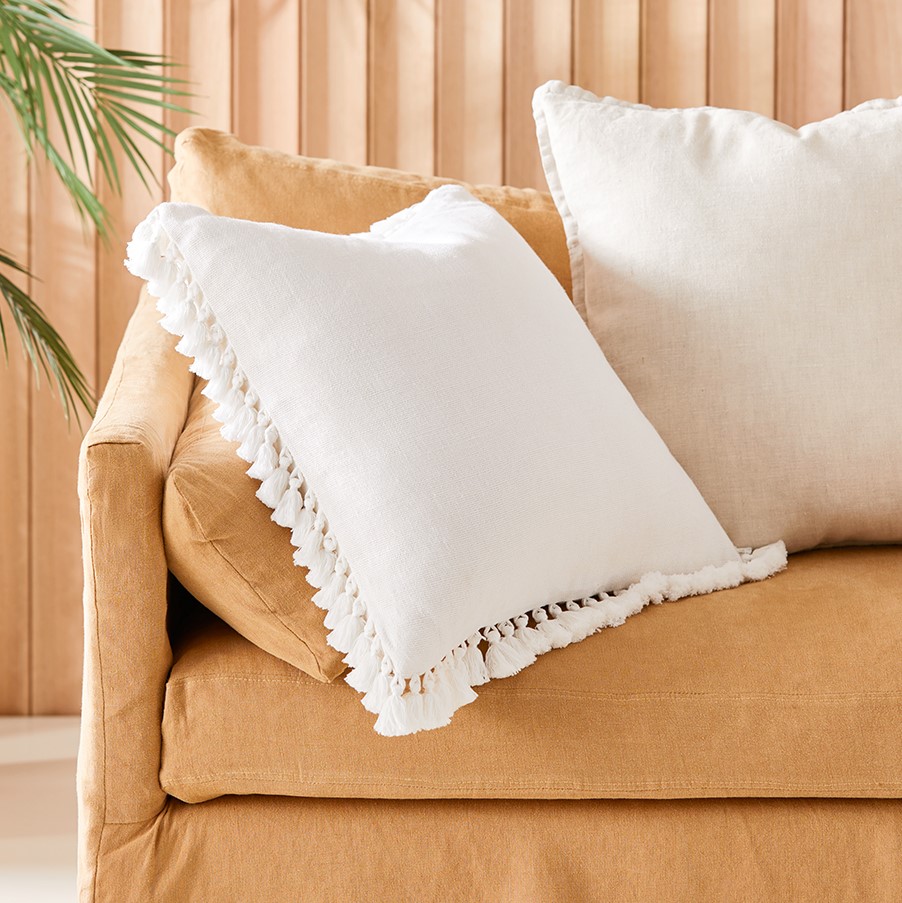 Yuri White Cushion