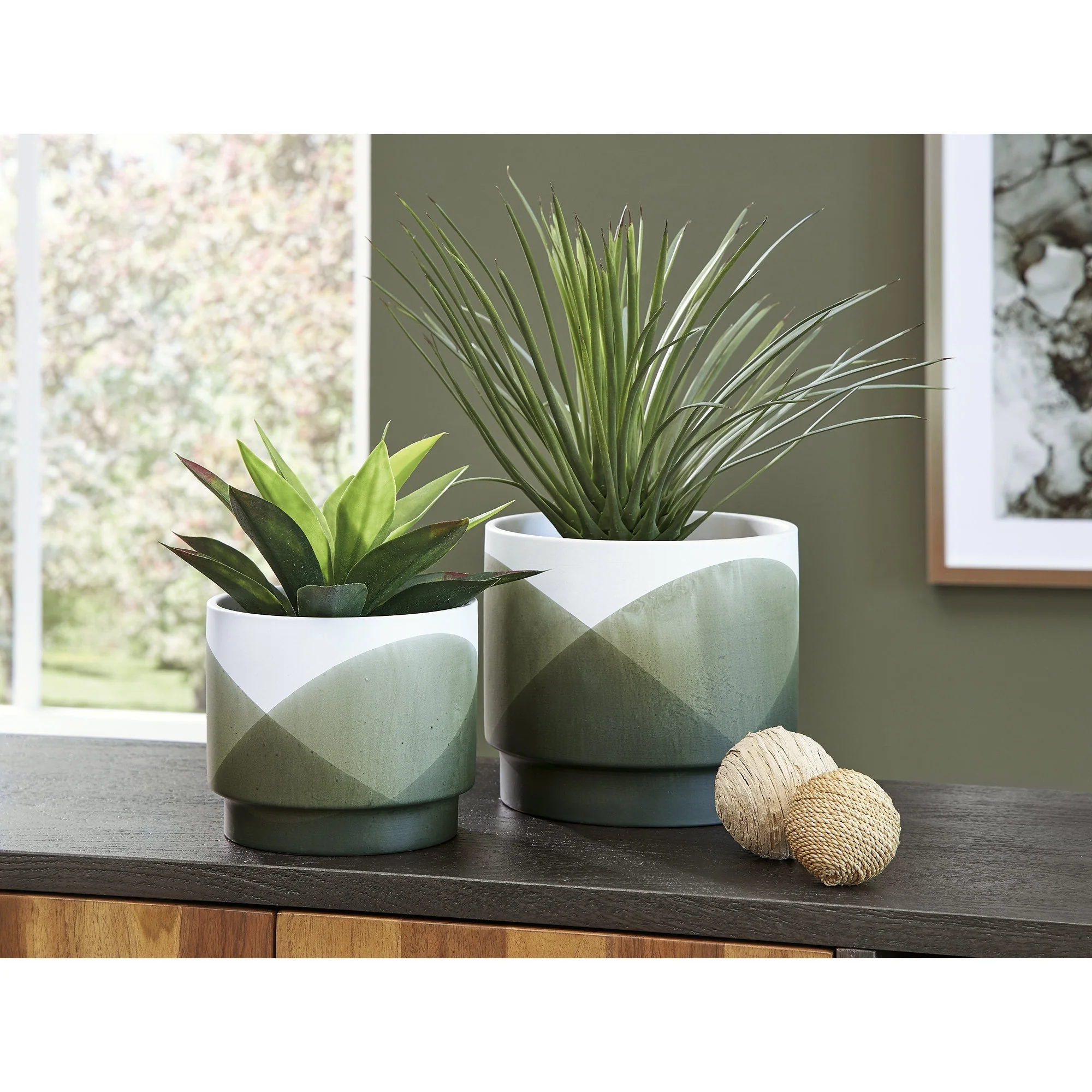Signature Design by Ashley Ardenridge White/Green Planter Set (Set of 2) - 8.66