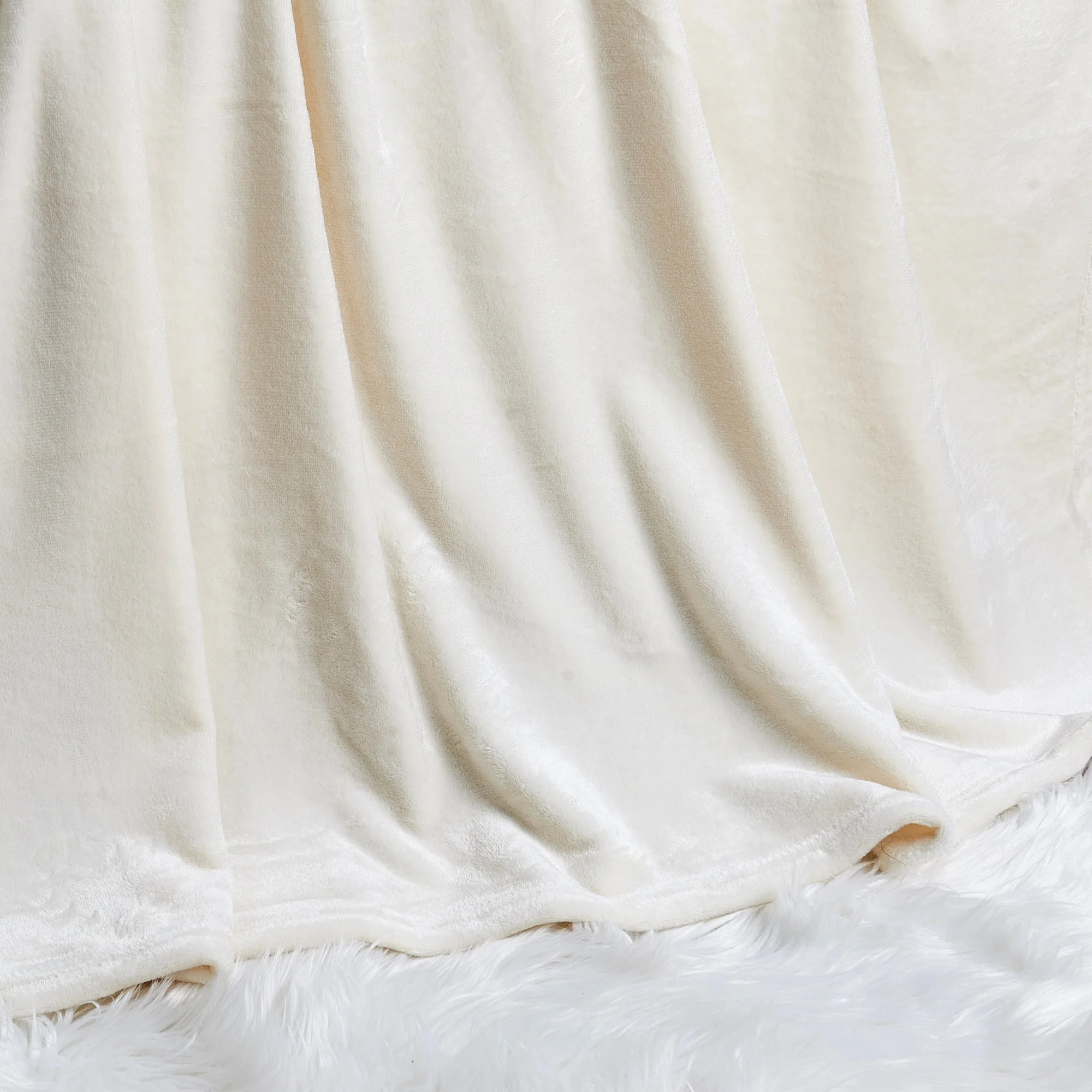 Christmas Solid Flannel Fleece Throw Blanket