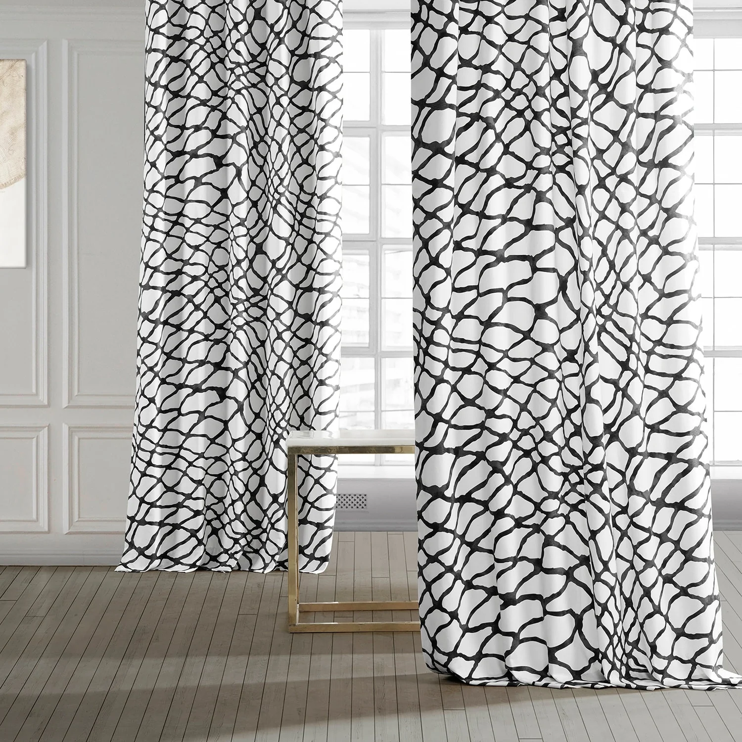 Exclusive Fabrics Ellis Printed Cotton Twill Curtain (1 Panel)