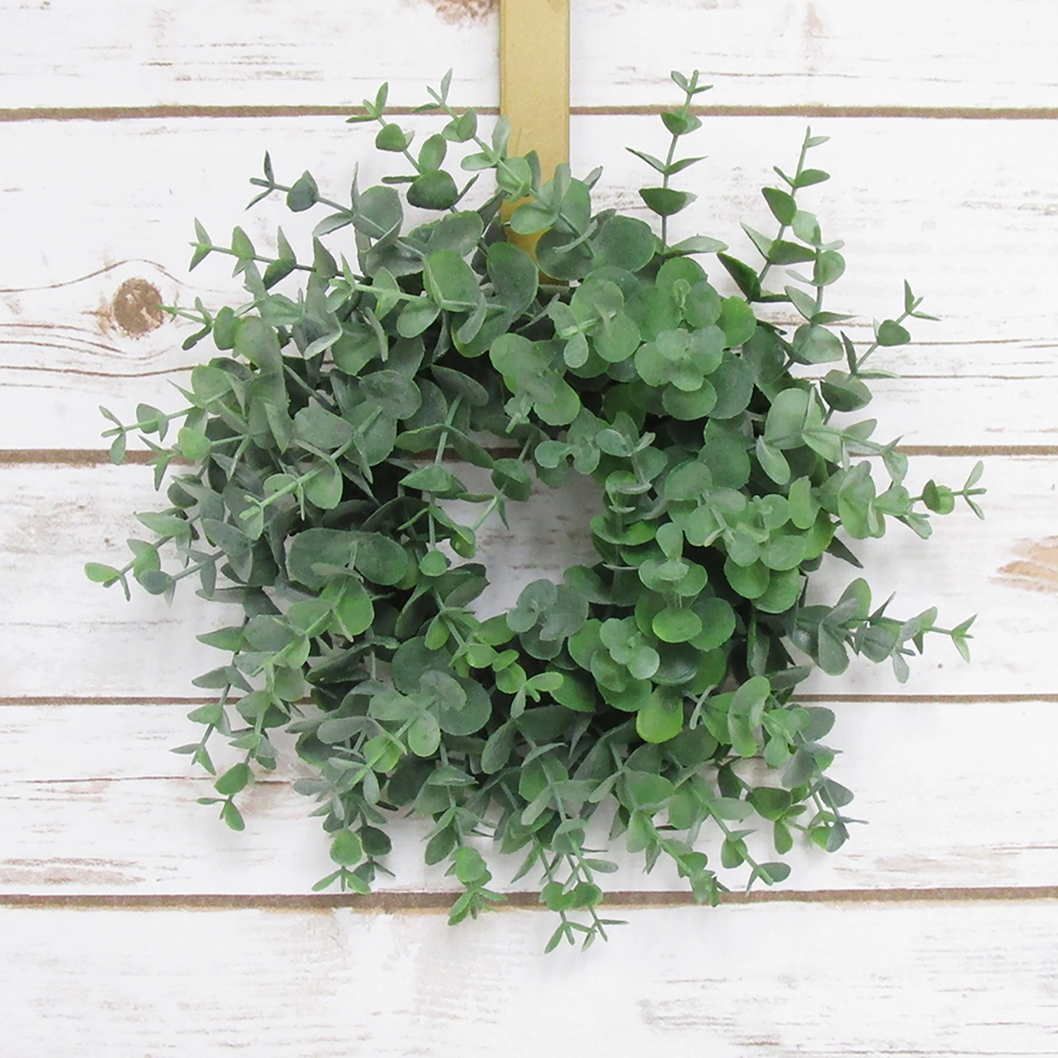 Petite Frosted Green Artificial Eucalyptus Leaf Foliage Greenery Wreath 9in