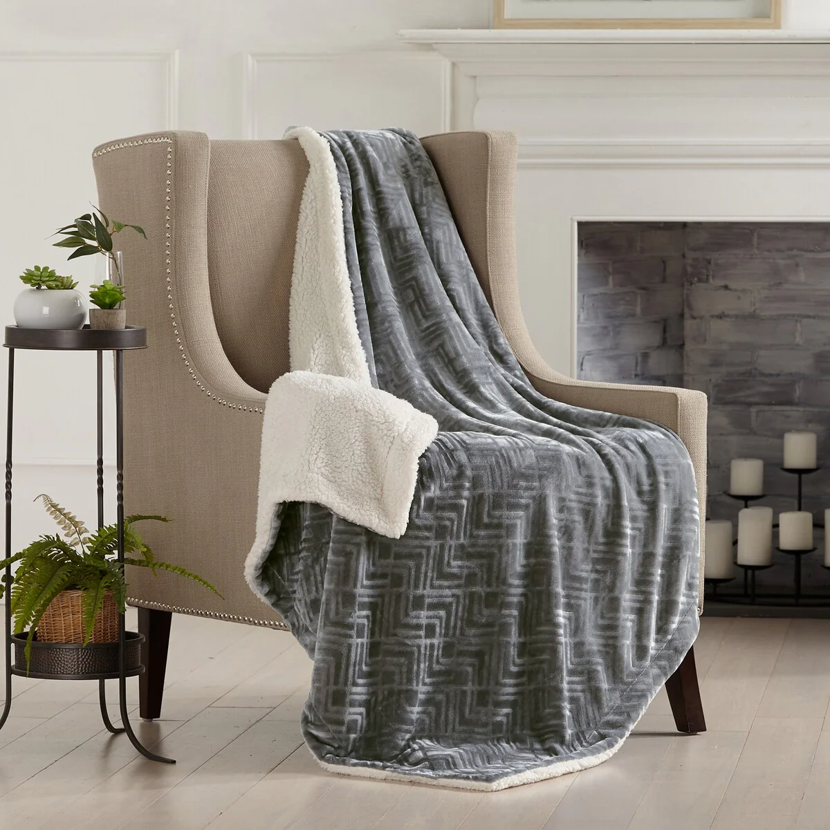 Luxurious Velvet Plush Fleece Reversible Sherpa Throw