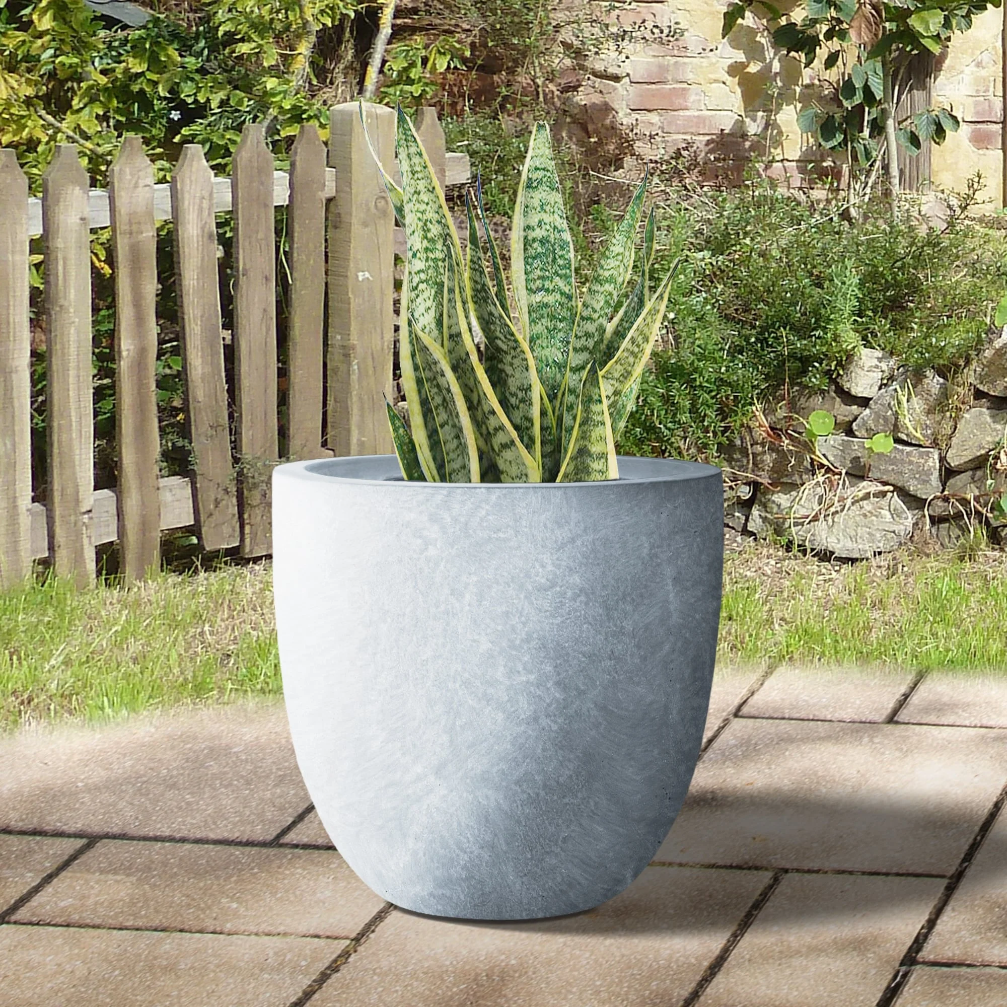 Durx-litecrete Lightweight Concrete Modern Seamless Round Cement Color Planter-Large - 17.7'x17.7'x16.9'
