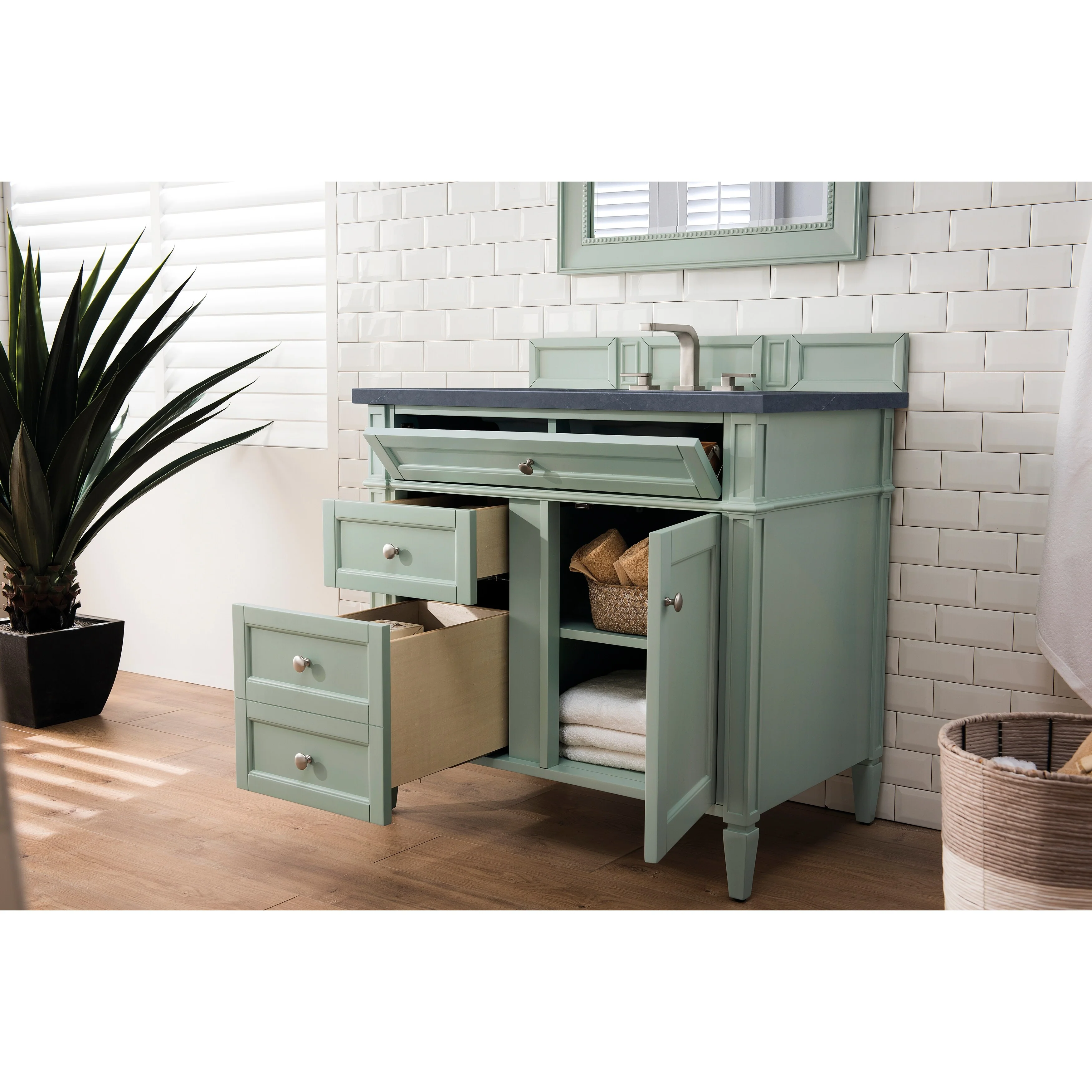 James Martin Vanities Brittany 36