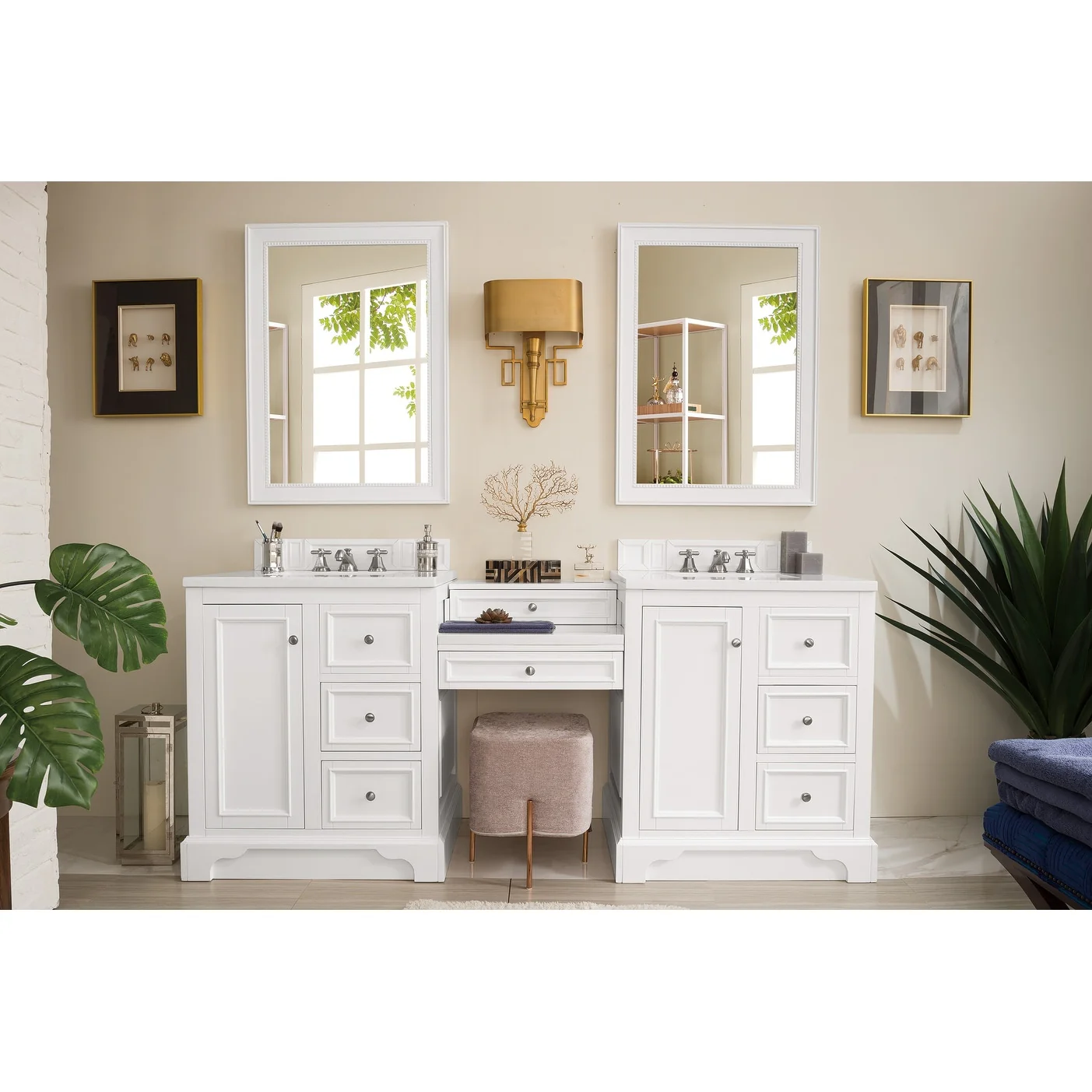 James Martin Vanities De Soto 82