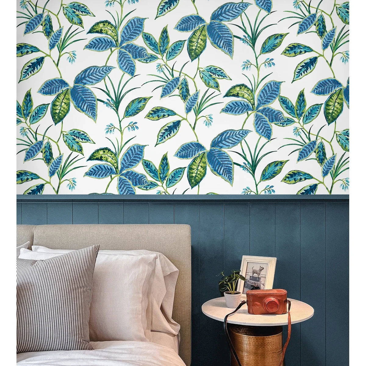 NextWall Boho Leaf Trail Peel and Stick Wallpaper