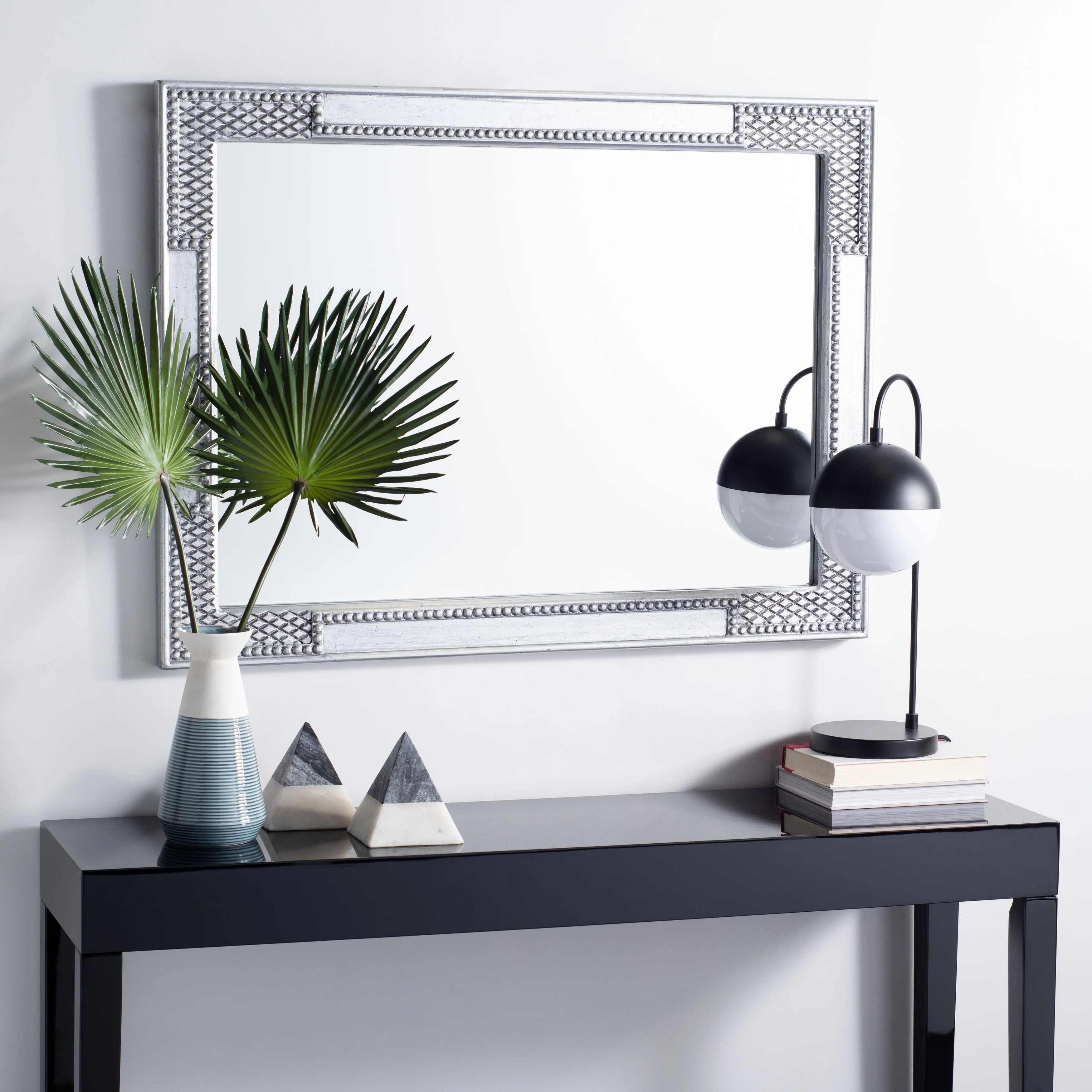 SAFAVIEH Velmin 30-inch Rectangular Decorative Mirror - 30