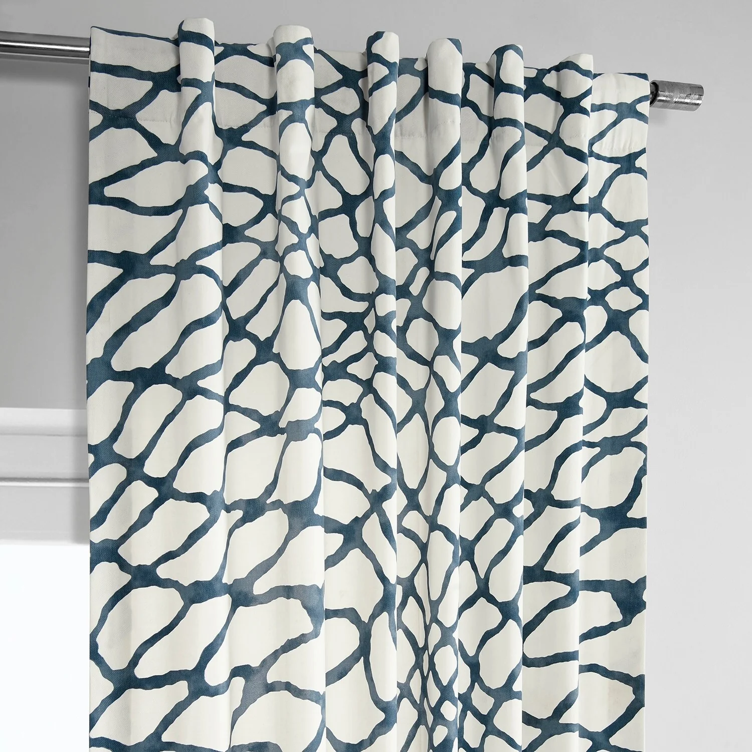 Exclusive Fabrics Ellis Printed Cotton Twill Curtain (1 Panel)