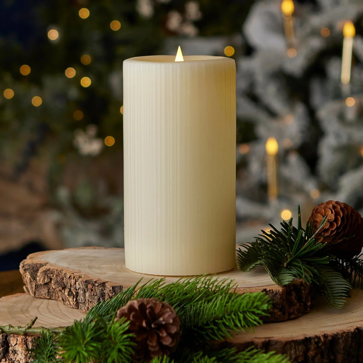 Fine Ribbed Motion Flameless Candle 4x8 Ivory