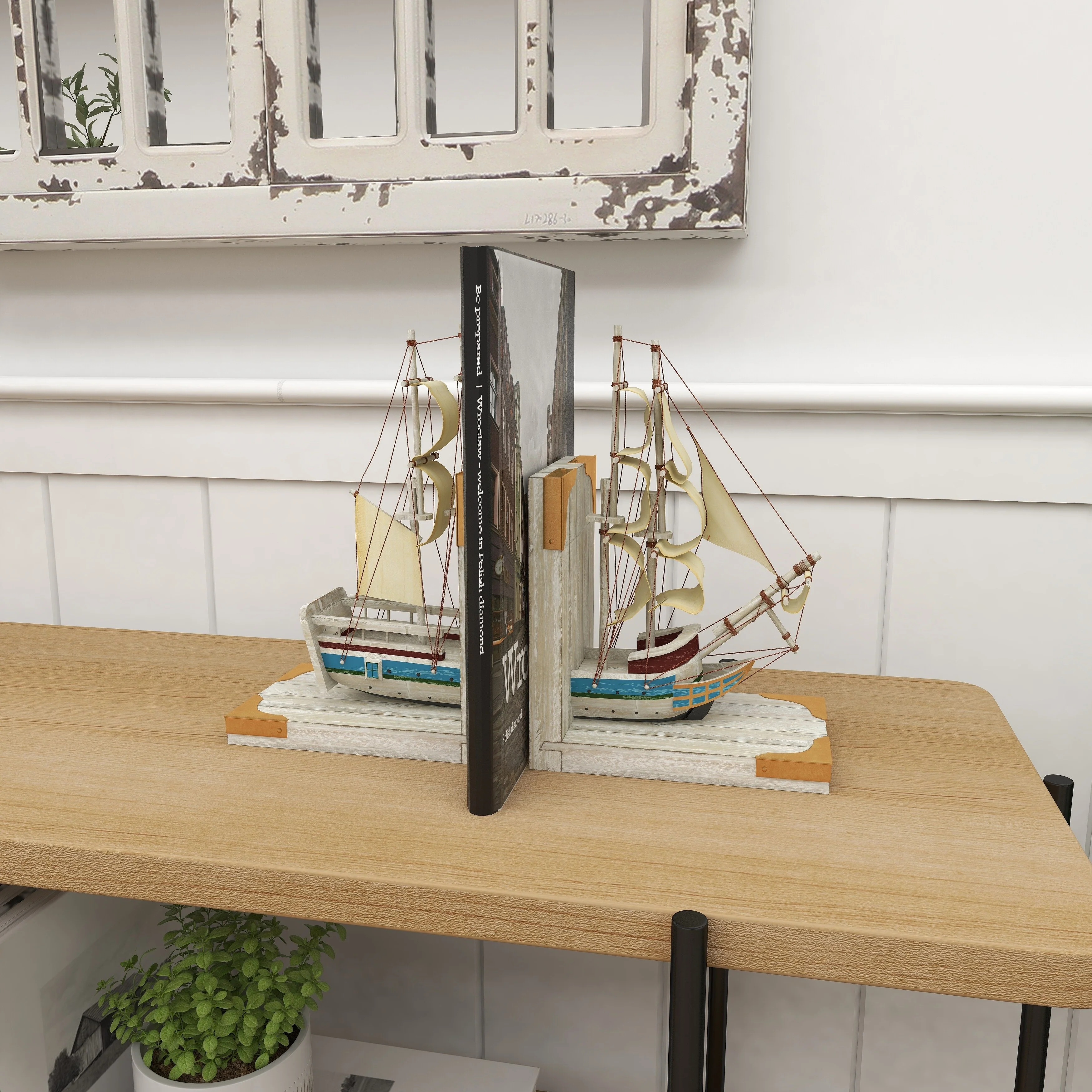 White Pine Coastal Bookends Boats and ships (Set of 2)