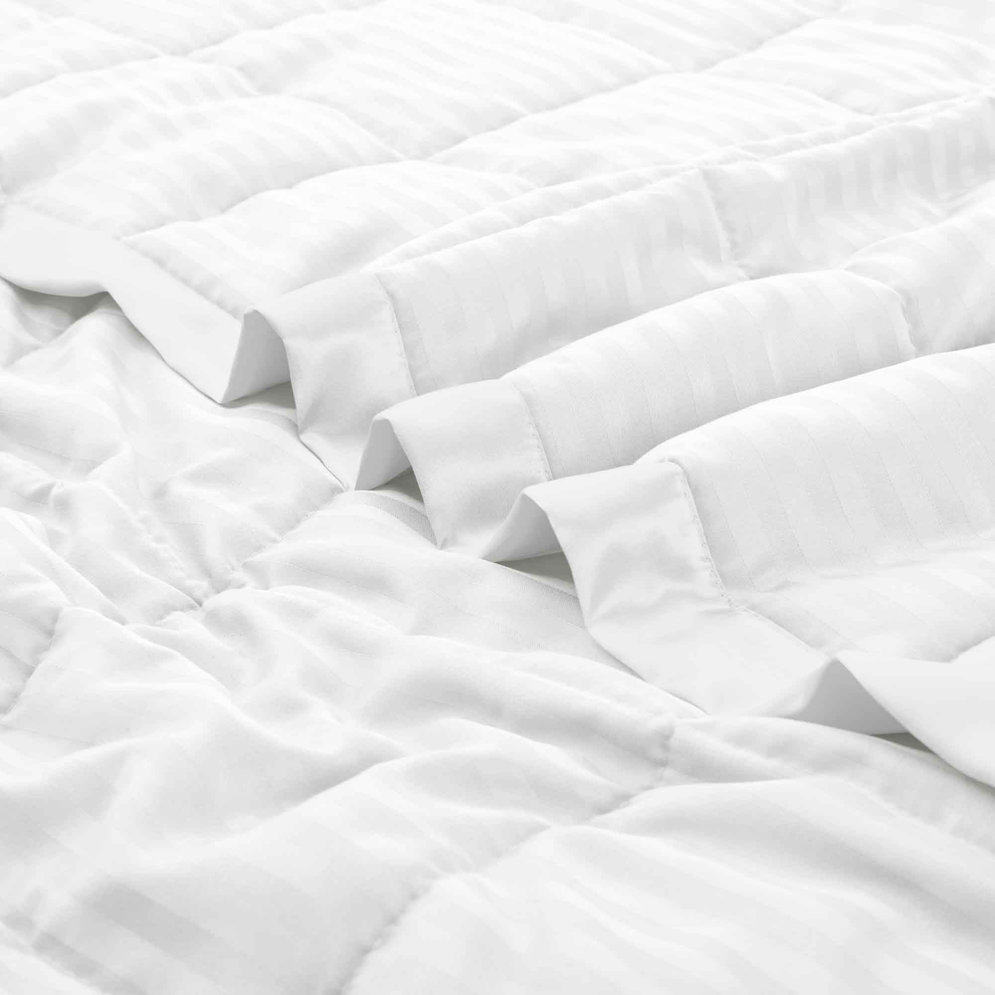 Hotel Quality Luxury All Season Jacquard Soft Bed Blanket with Satin Trim, Cozy and Warm