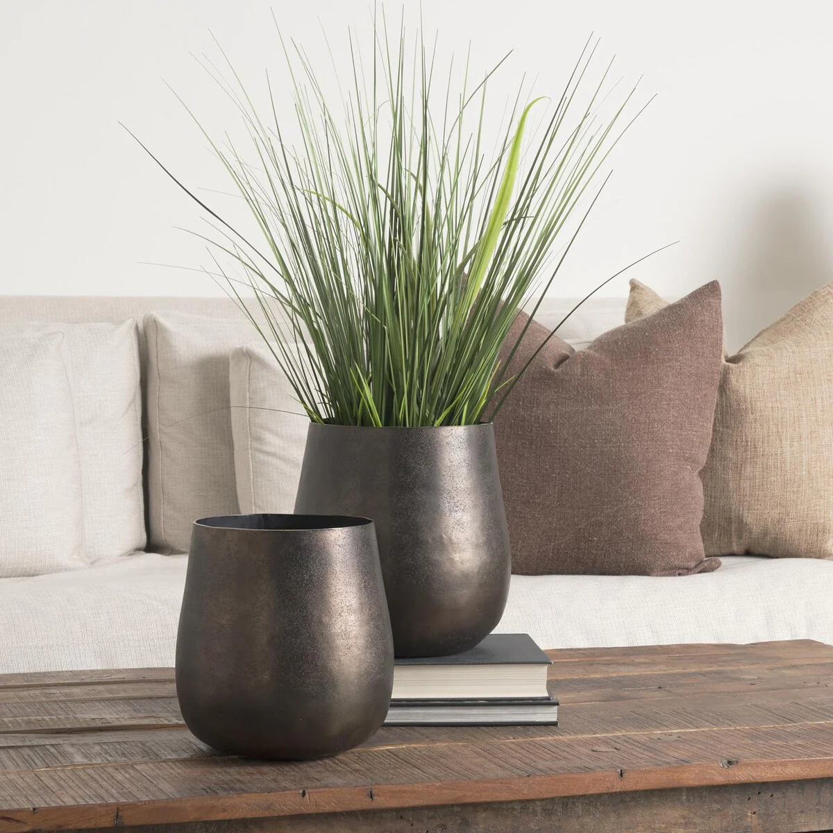 Quade Small Gold Metal Planter