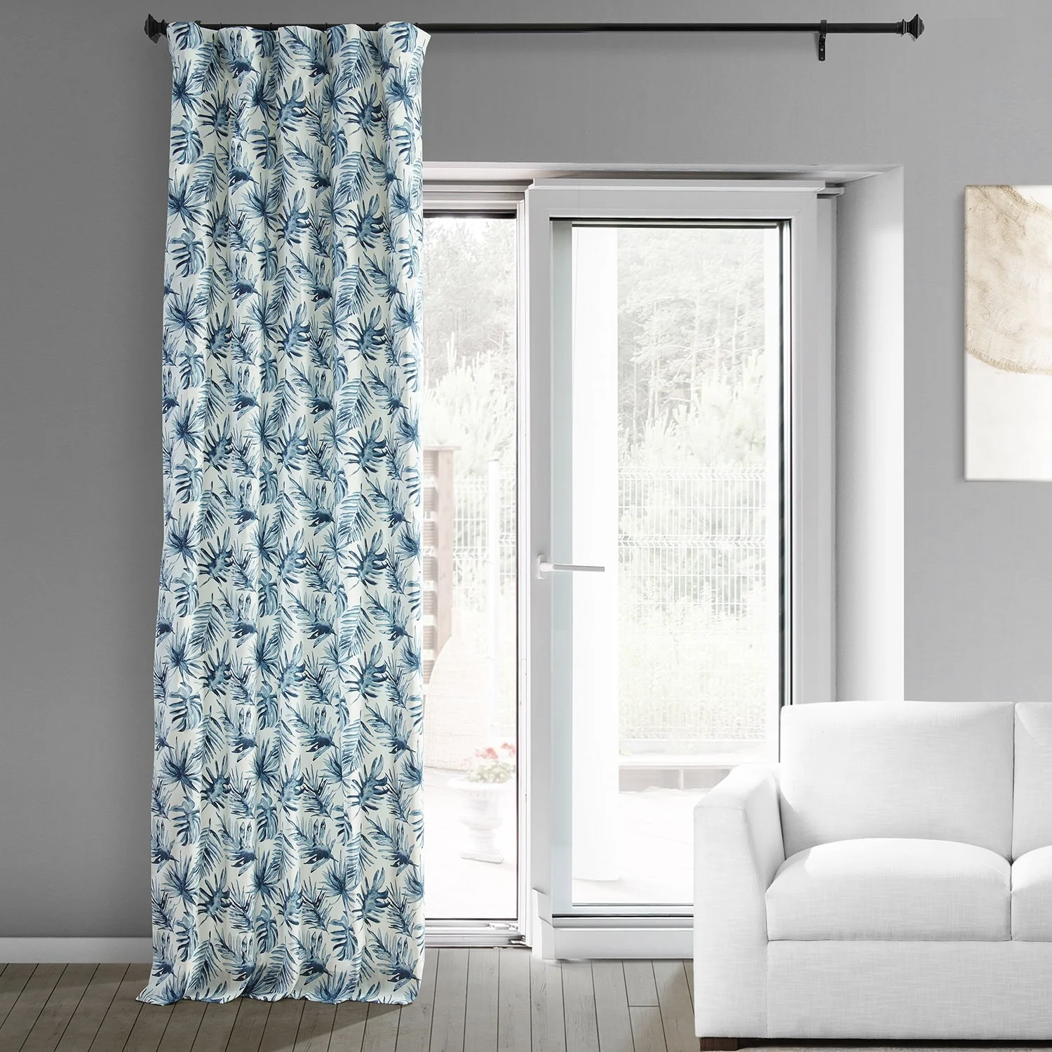 Exclusive Fabrics Coastal Leaf Cascade Printed Cotton Room Darkening Curtain (1 Panel)