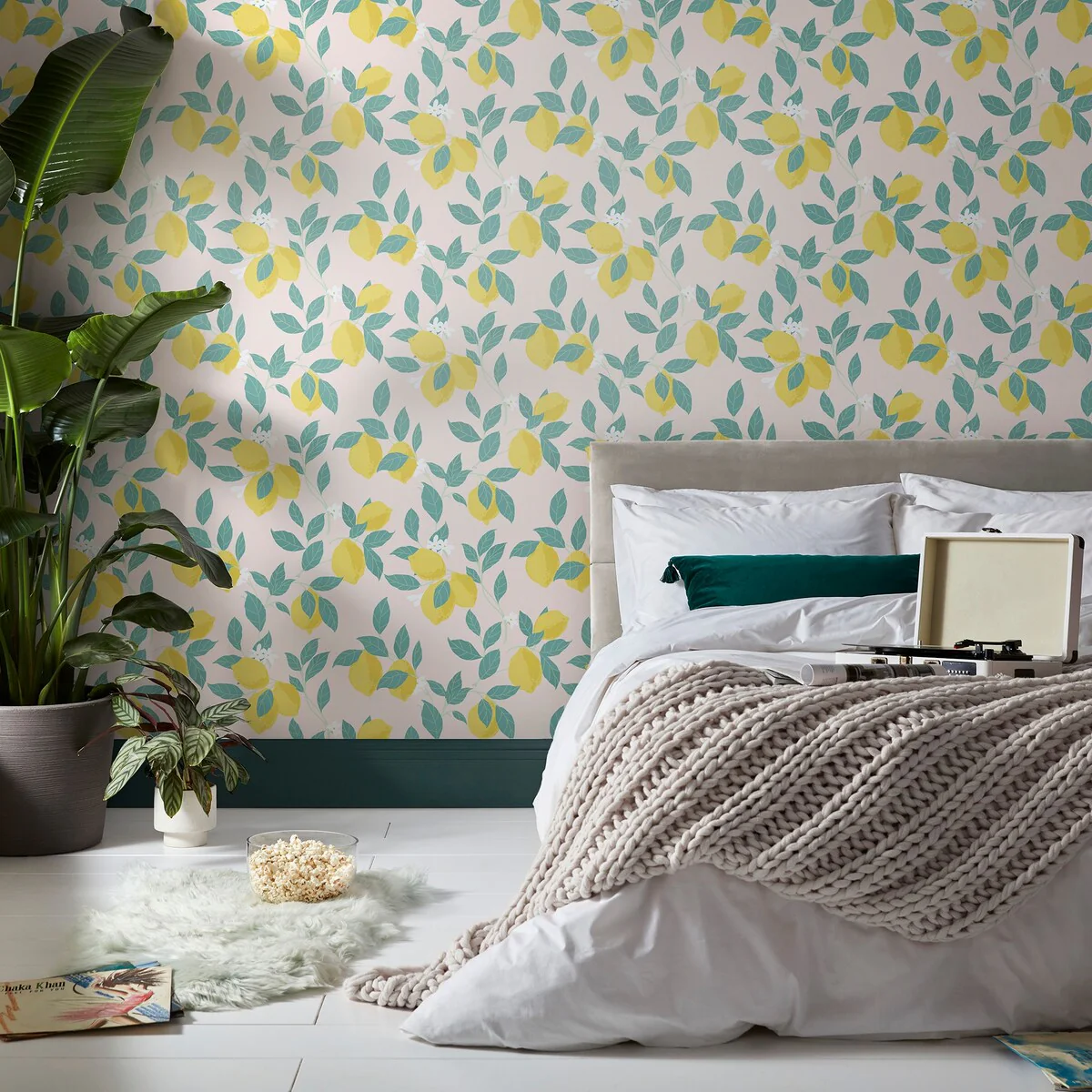 Envy Feeling Fruity Blush Removable Wallpaper