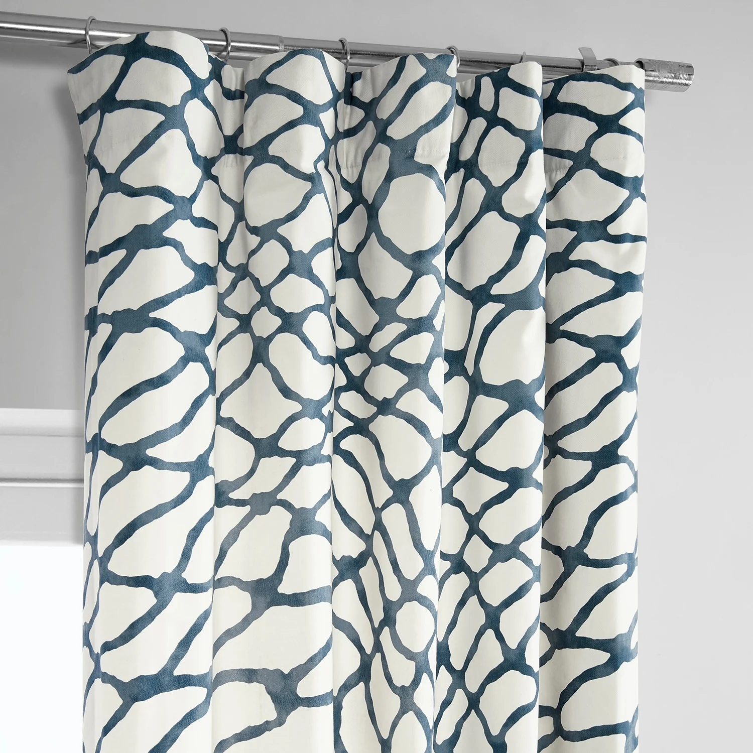 Exclusive Fabrics Ellis Printed Cotton Twill Curtain (1 Panel)