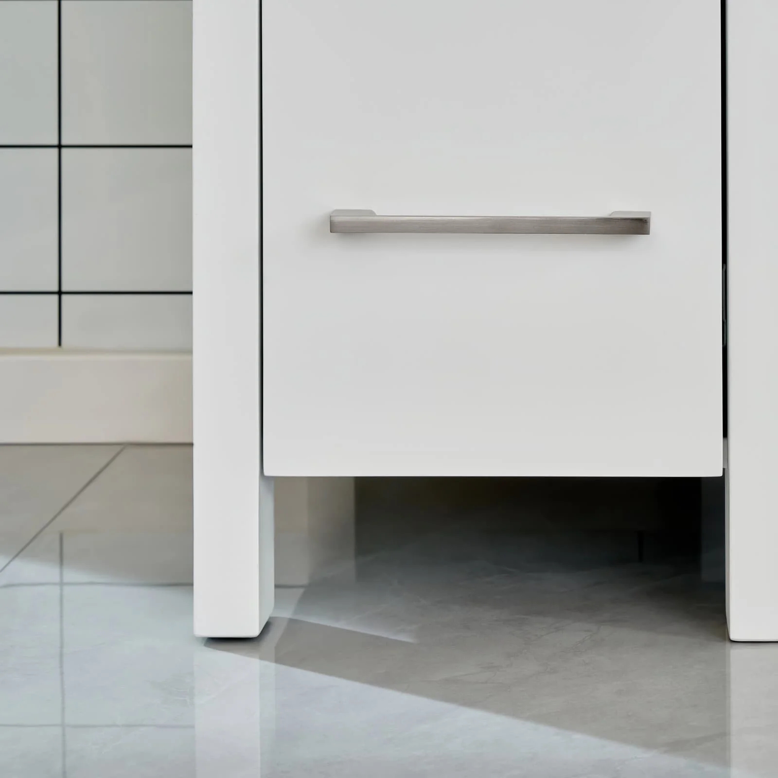 Vanity Art 24-Inch Single Sink Bathroom Vanity Set 2 Drawers, 1 Cabinet, 1 Shelf, Soft-Closing Doors with Free Mirror