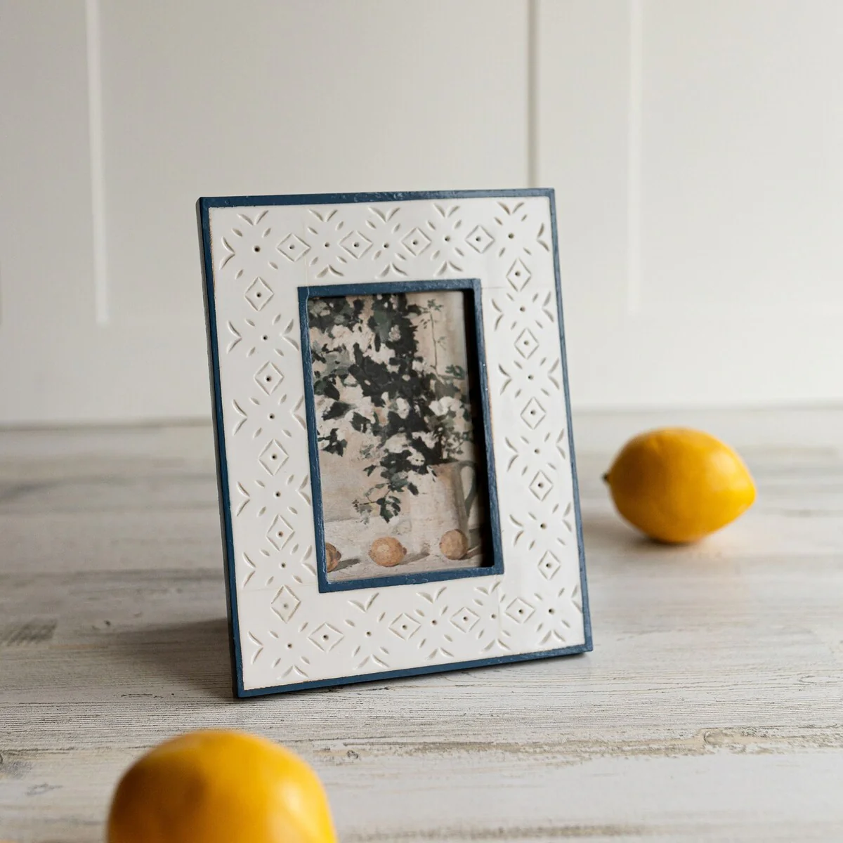 Foreside Home & Garden 4x6 Photo Resin Stamp Print Picture Frame