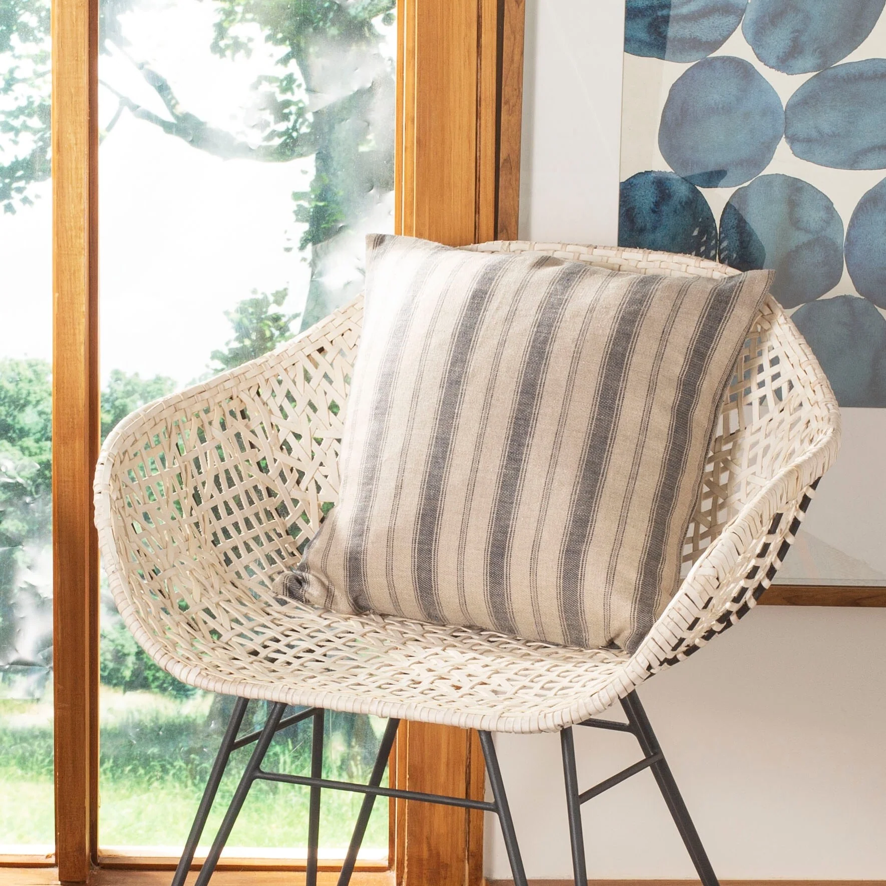 SAFAVIEH Ynes 16-inch Pillow