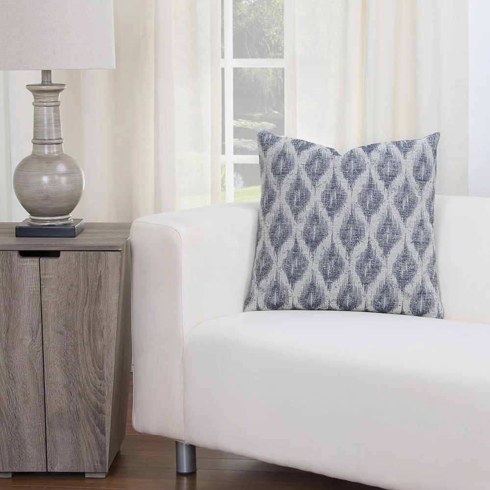 SIScovers Diamond Creek Blue/Grey Geometric Accent Throw Pillow