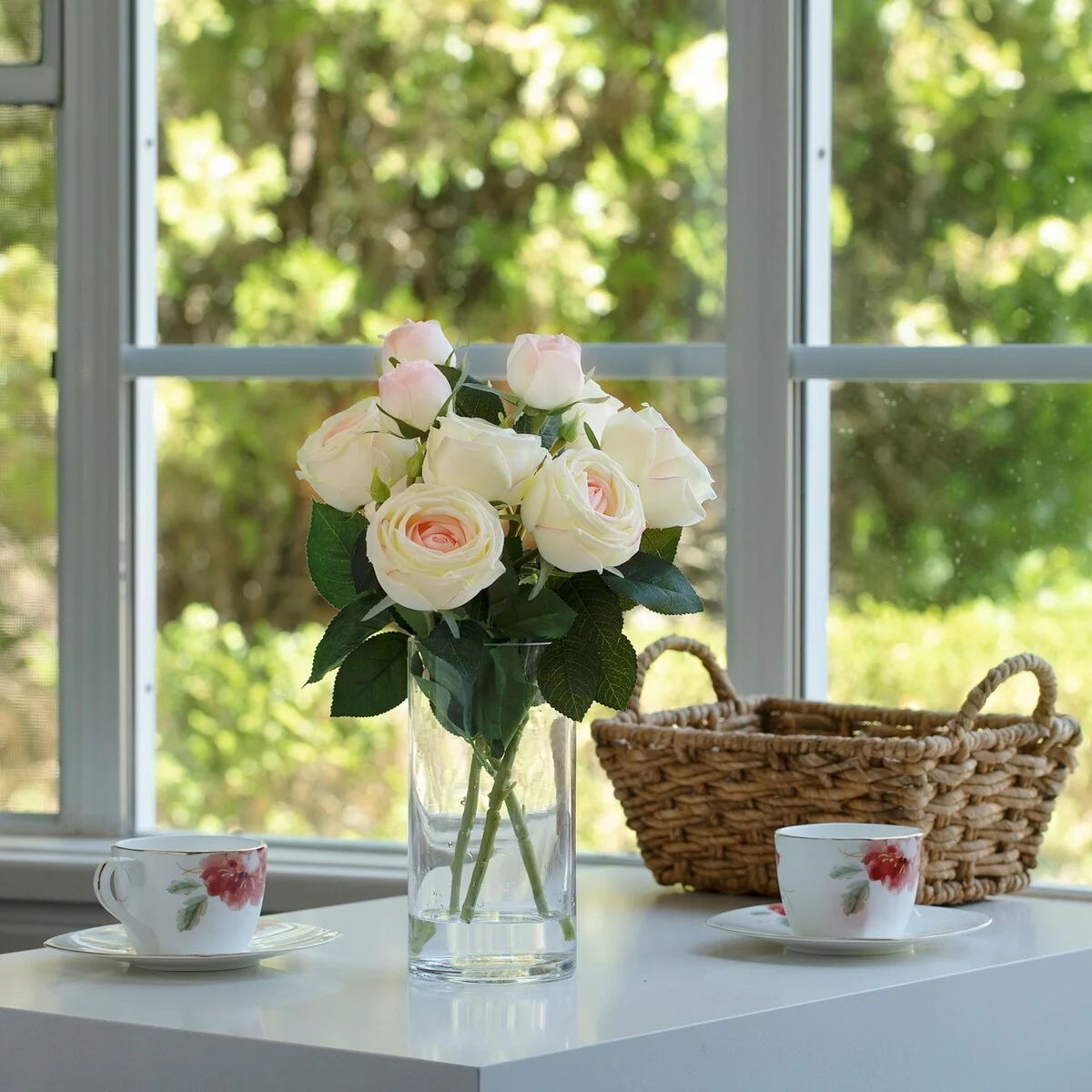 Enova Home Artificial Silk Rose Flowers in Clear Glass Vase with Faux Water for Home Office Wedding Decoration - N/A