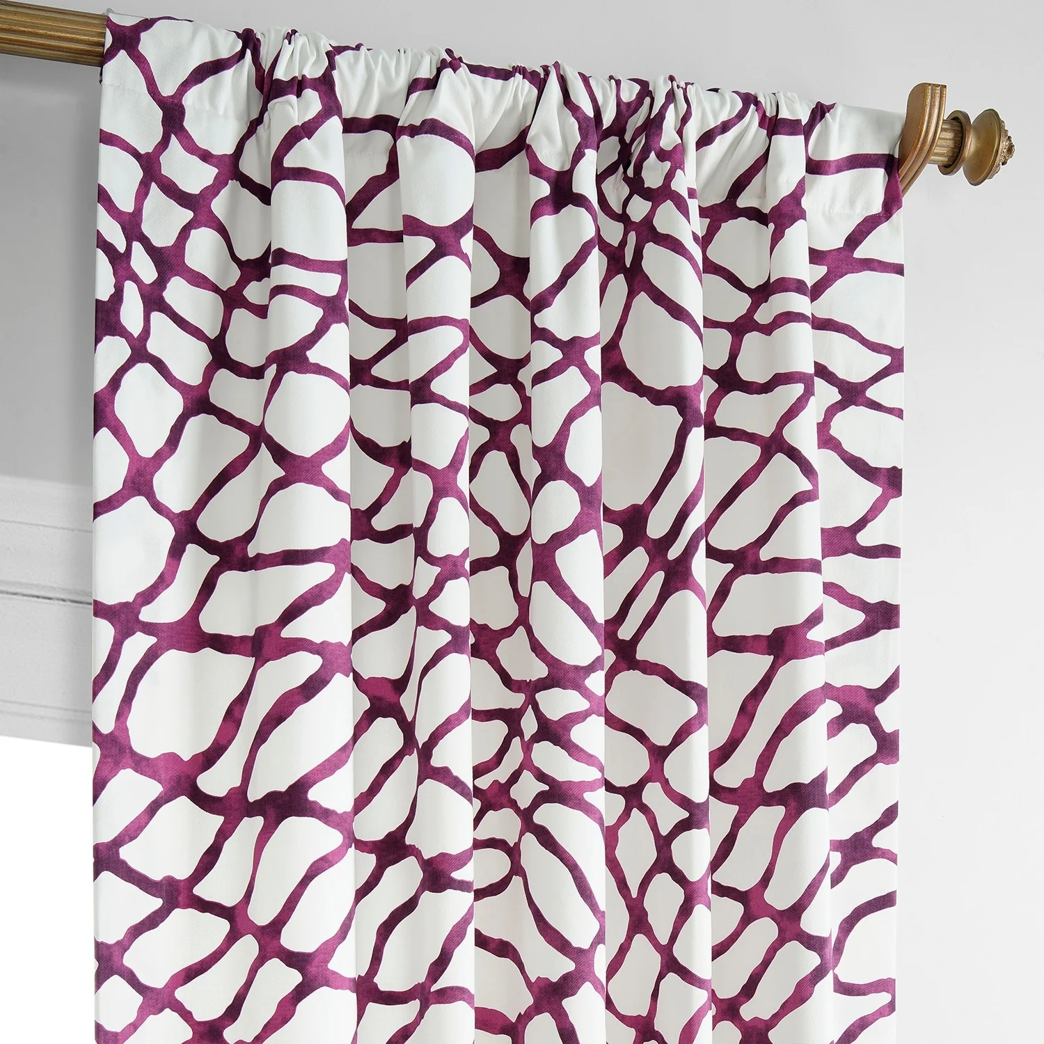 Exclusive Fabrics Ellis Printed Cotton Twill Curtain (1 Panel)