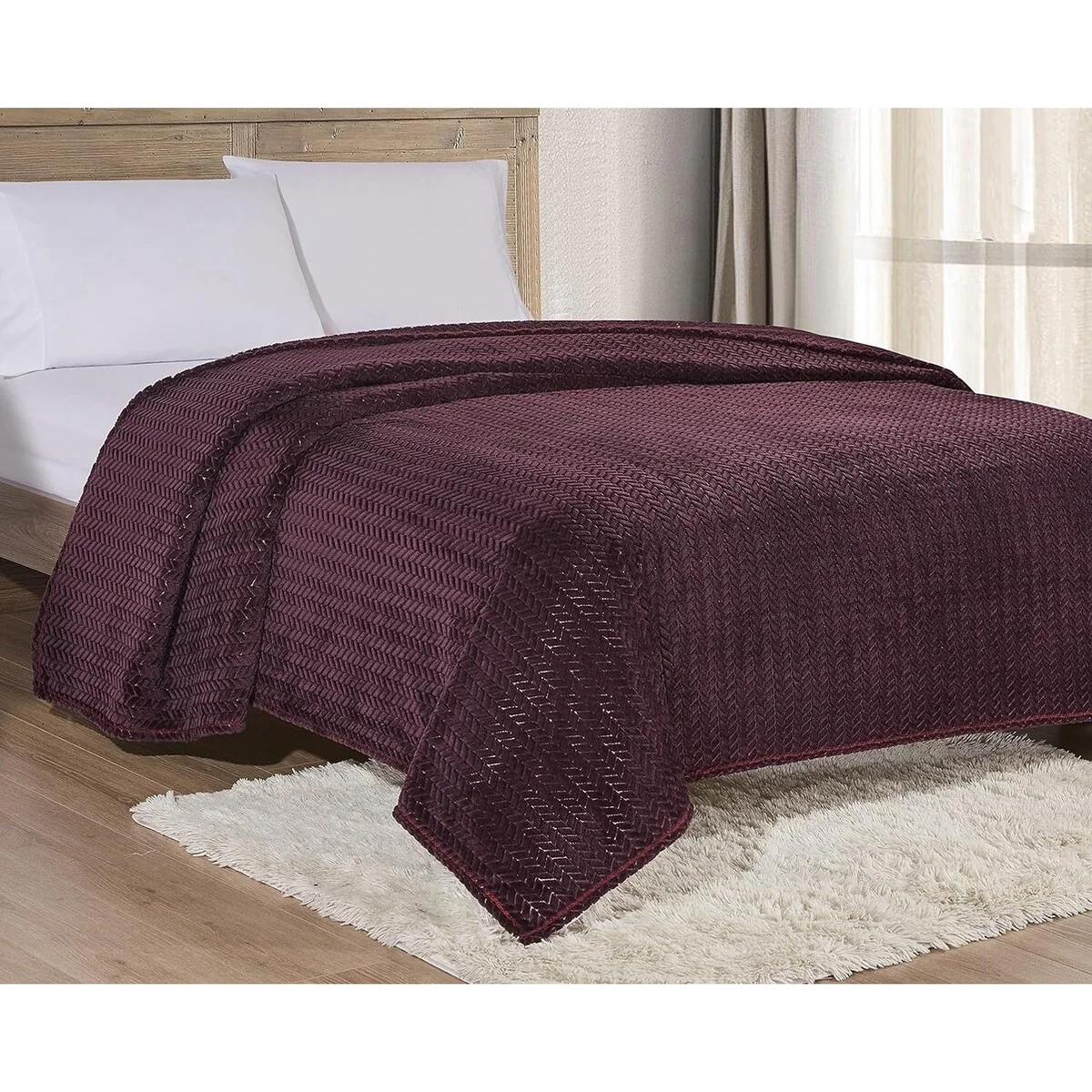 Décor&More HomeEssentials Extra Heavy and Plush Chevron Braided Queen Size Microplush Jacquard Blanket (86