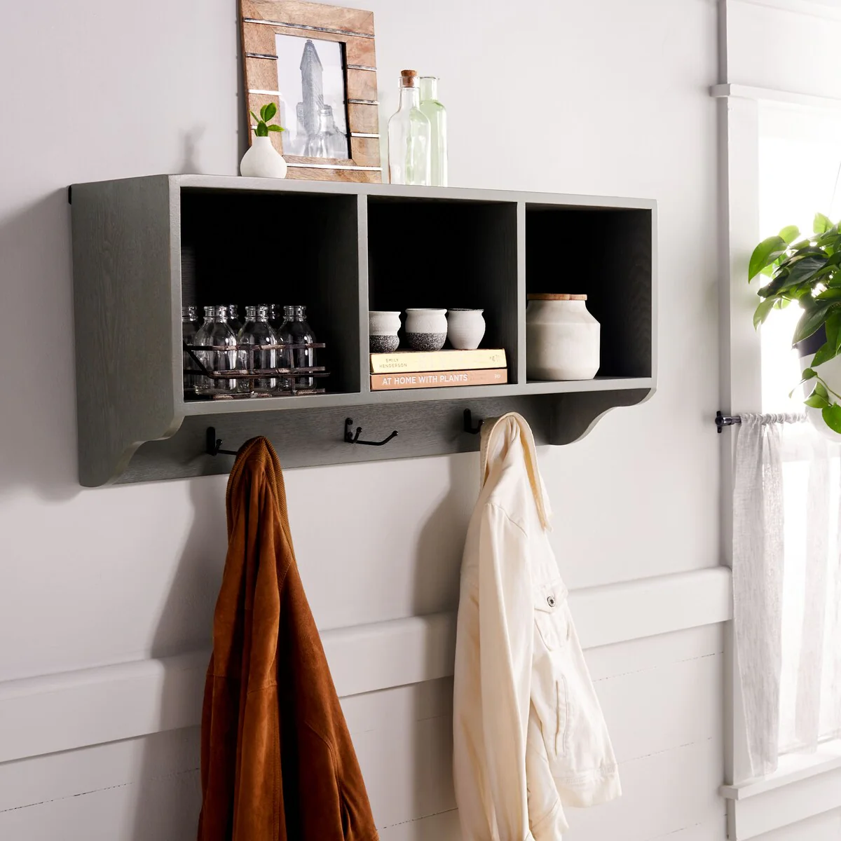 SAFAVIEH Chandita Ash Grey Wall Shelf - 33.5