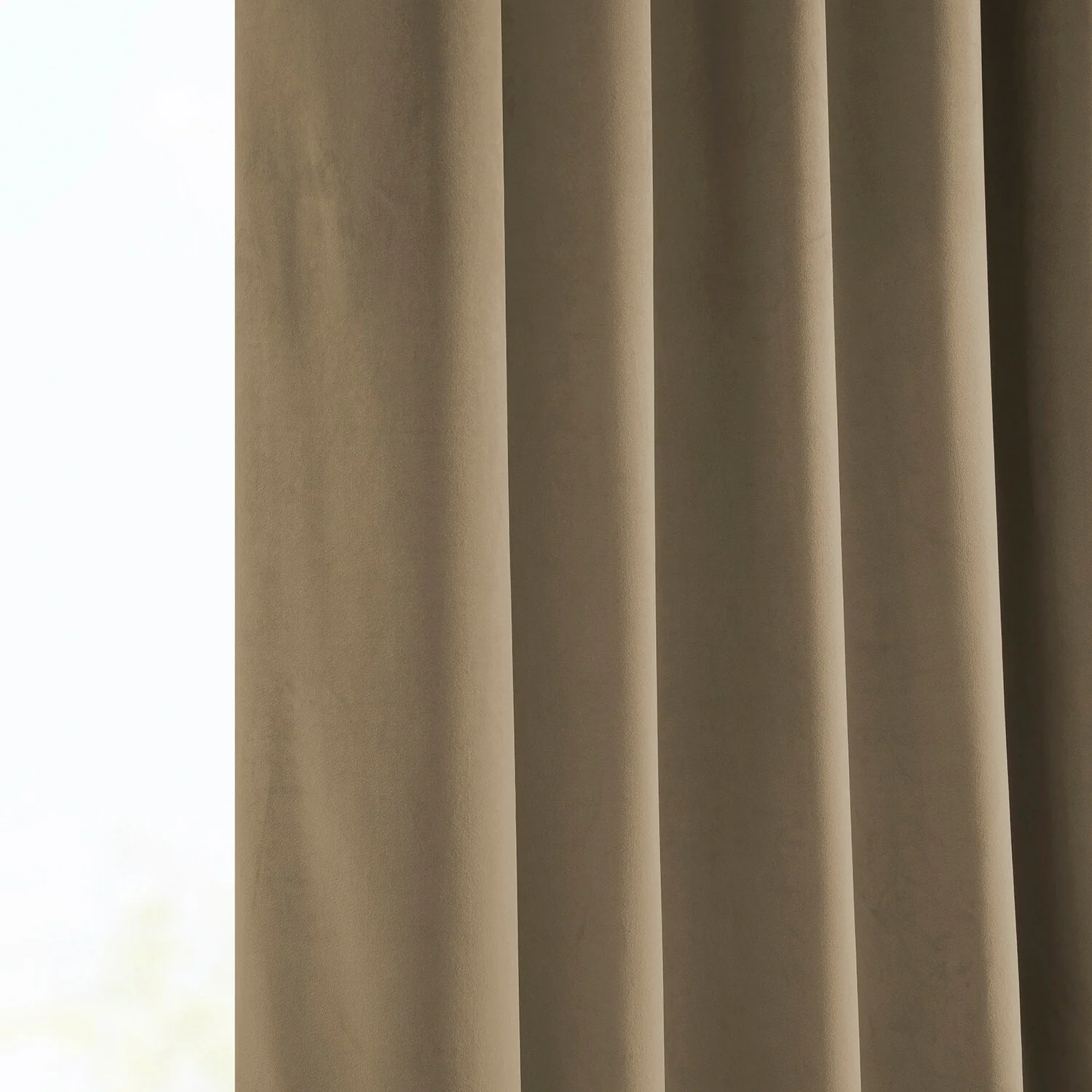 Exclusive Fabrics Plush Velvet Room Darkening Curtain (1 Panel)