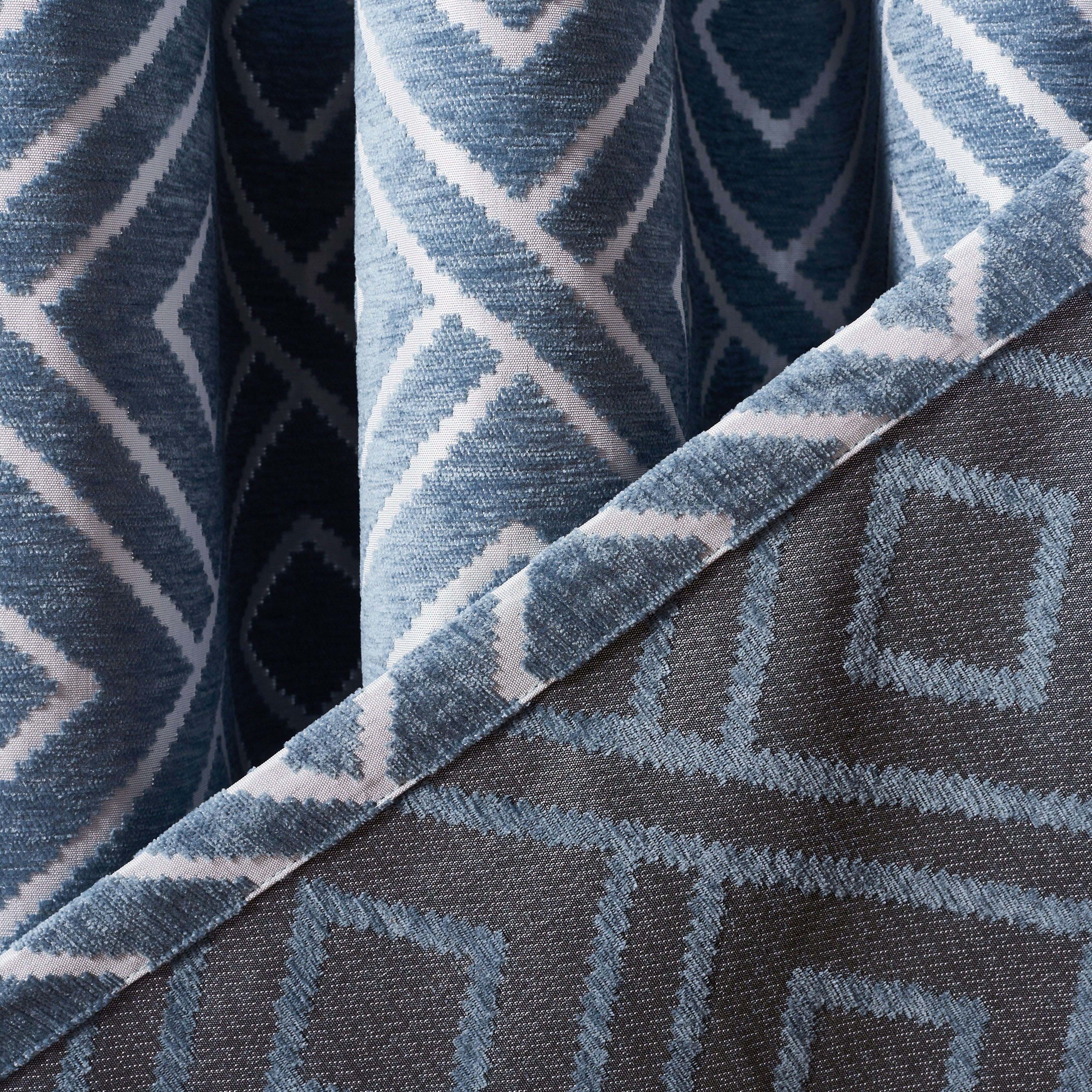 SAFAVIEH Viseslava 52