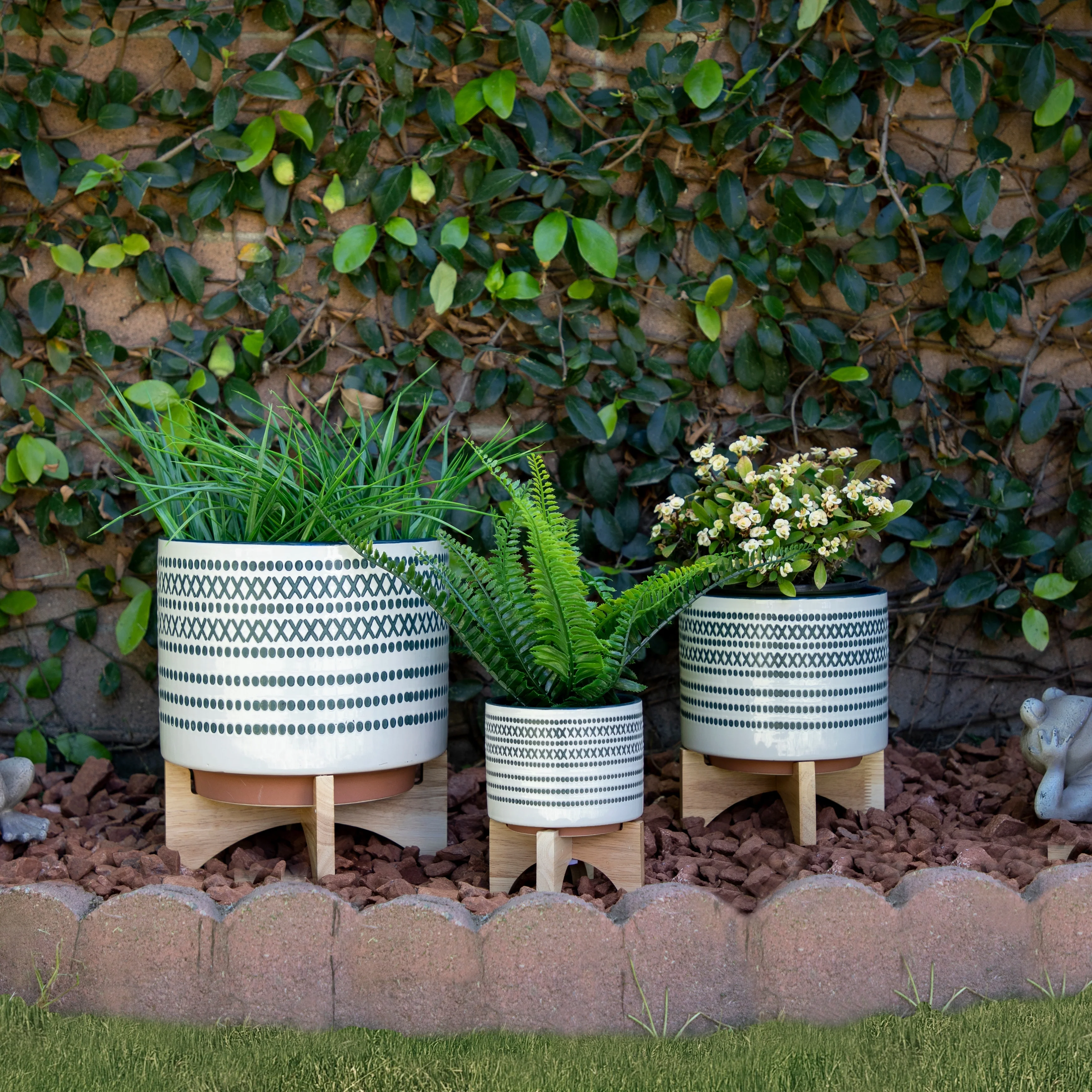 Sagebrook Home Modern Ceramic Planter with Wood Stand