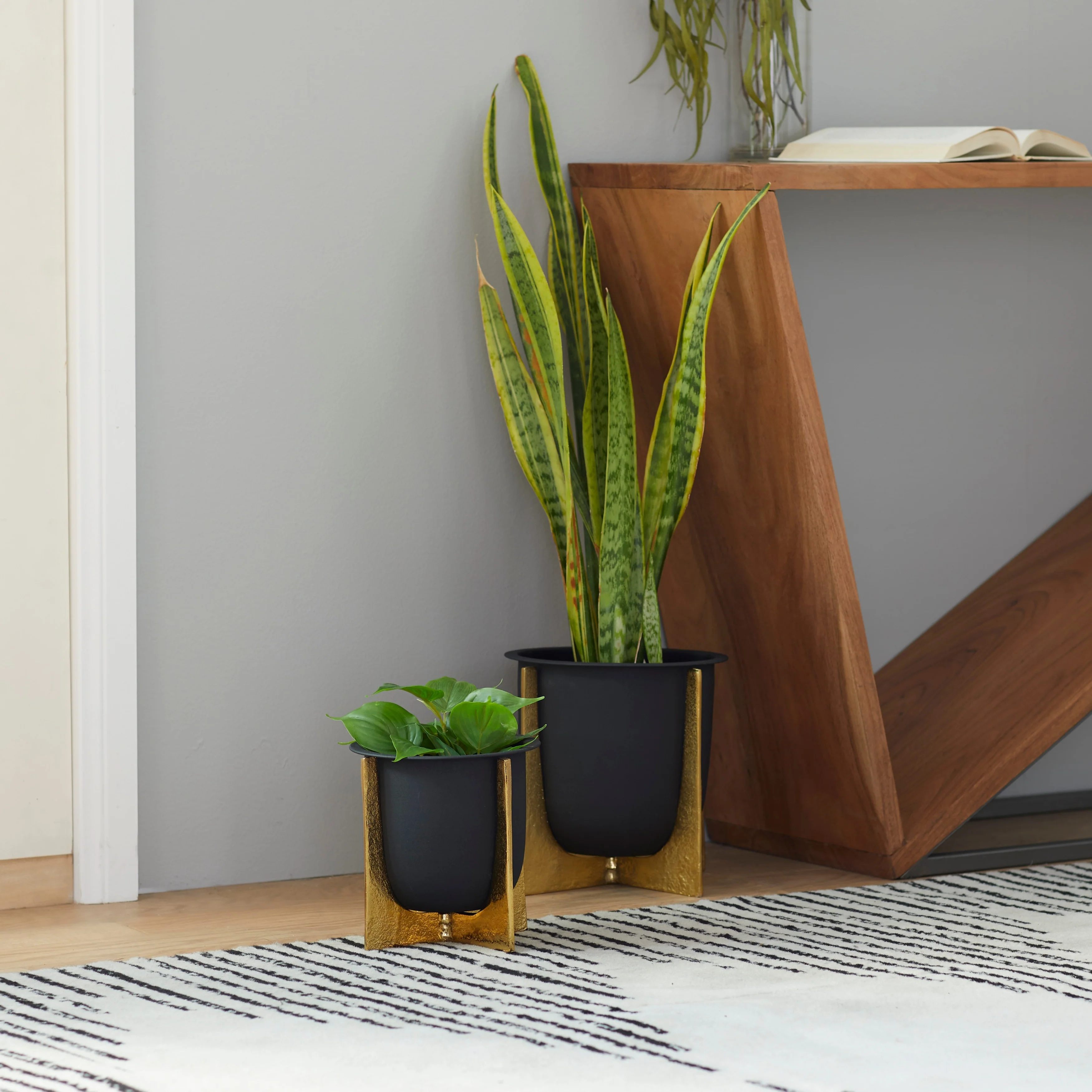 Metal Planter with Removable Gold Stand - Set of 2 Black - Roche River Decor - 9