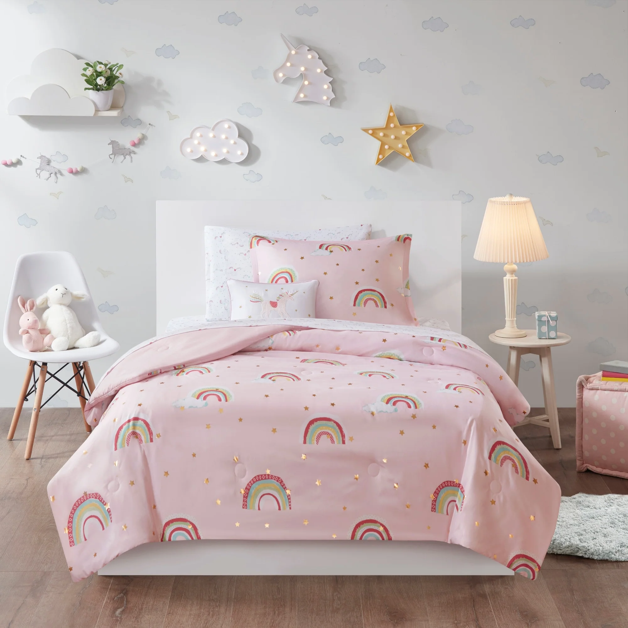 Intelligent Design Kids Mia Rainbow and Metallic Stars Comforter Set with Bed Sheets