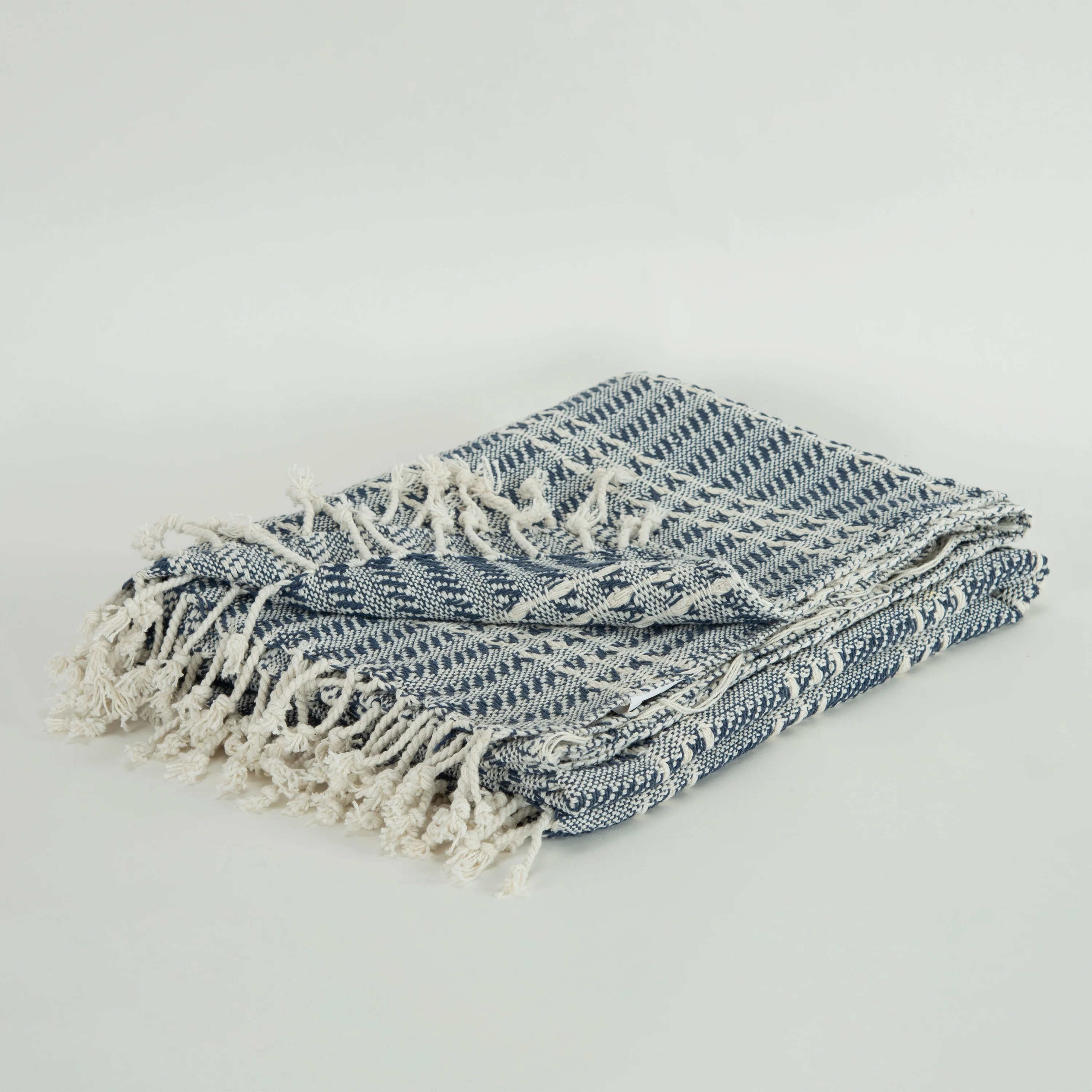 Rizzy Home Hand-made Modern Striped Throw Blanket