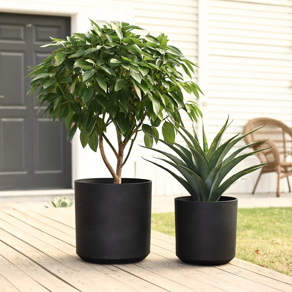 2-Piece HDPE Round Plastic Pot Planters Set