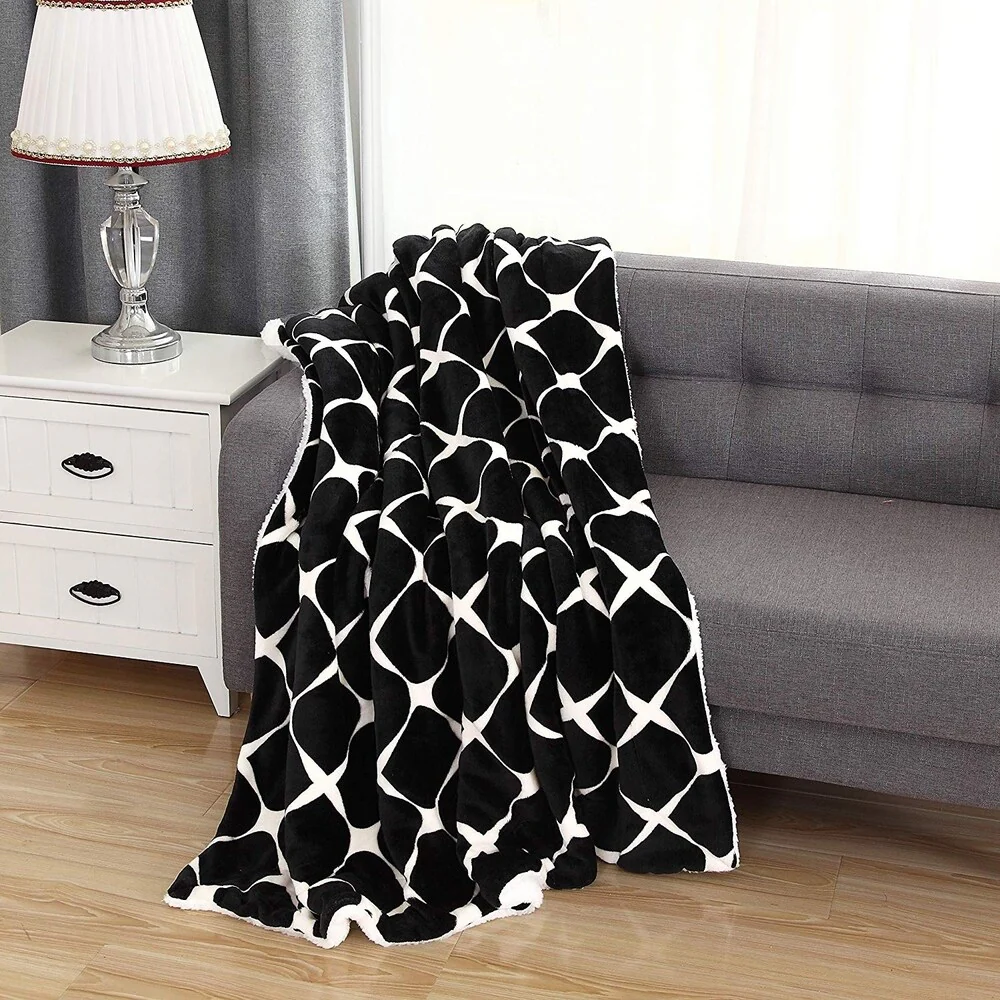 Elegant Comfort UltraPlush Micromink Sherpa-Backing Reversible Blanket